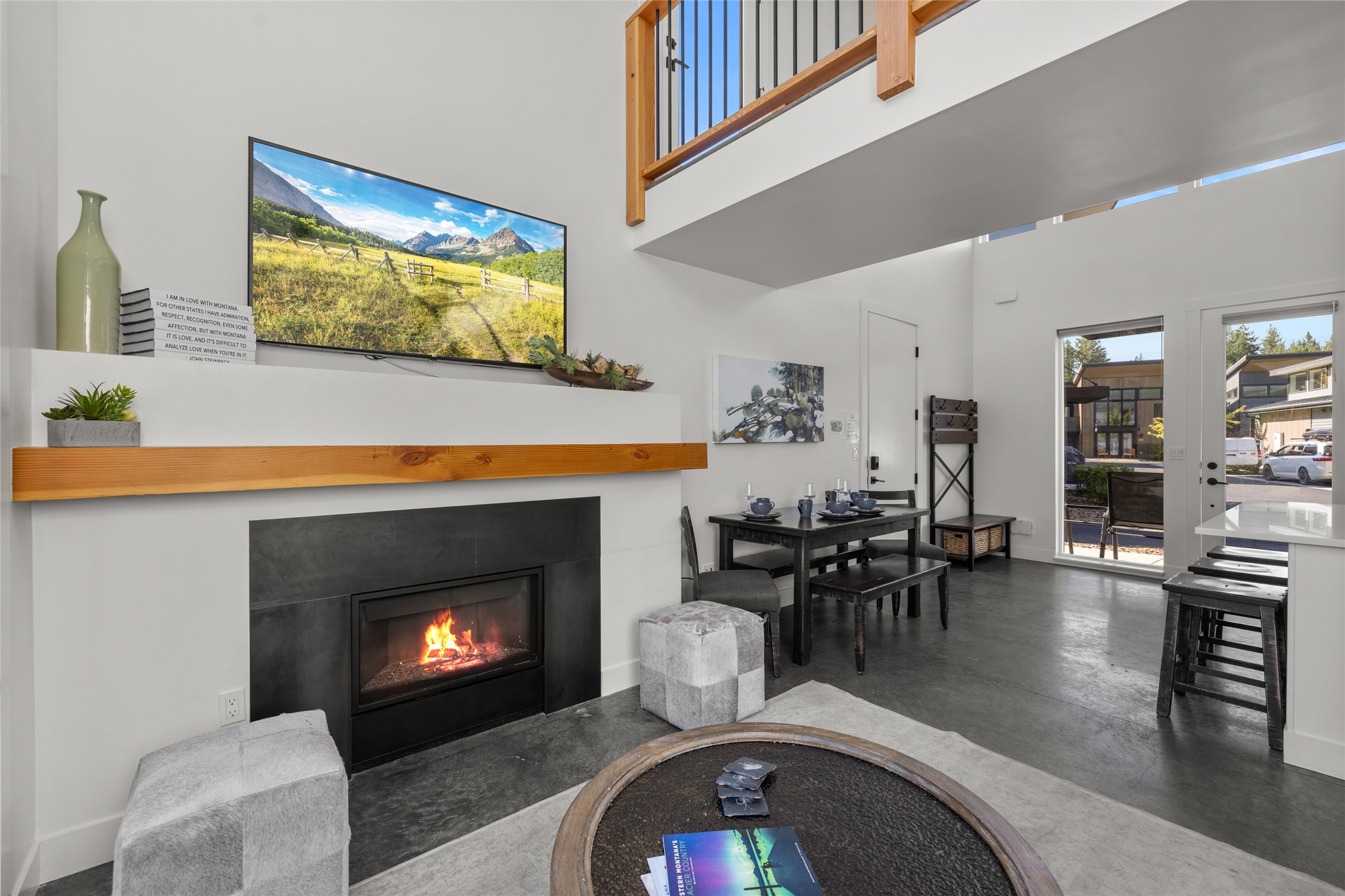 114 Jasper Loop B3 Property Photo 4