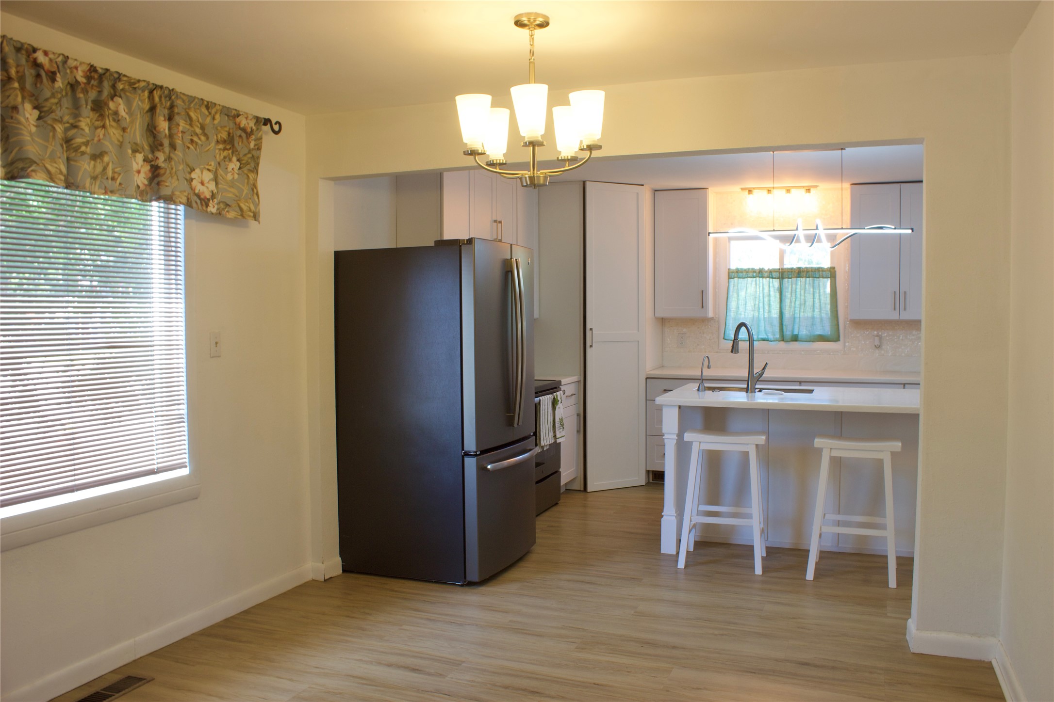 676 Hill Avenue Property Photo 6