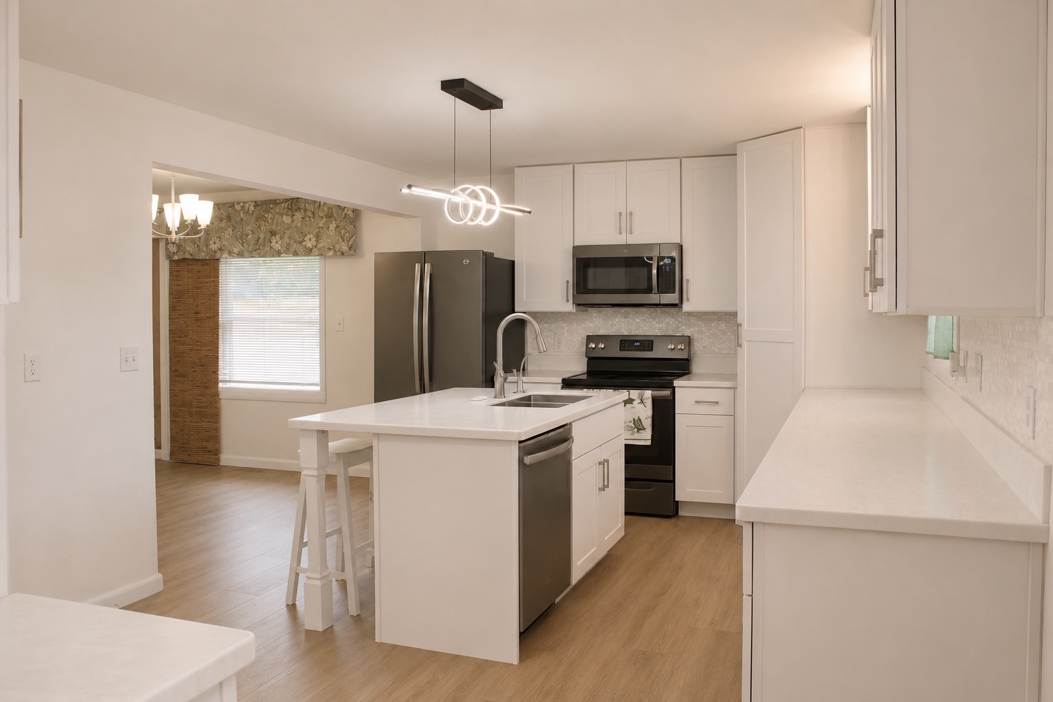 676 Hill Avenue Property Photo 8