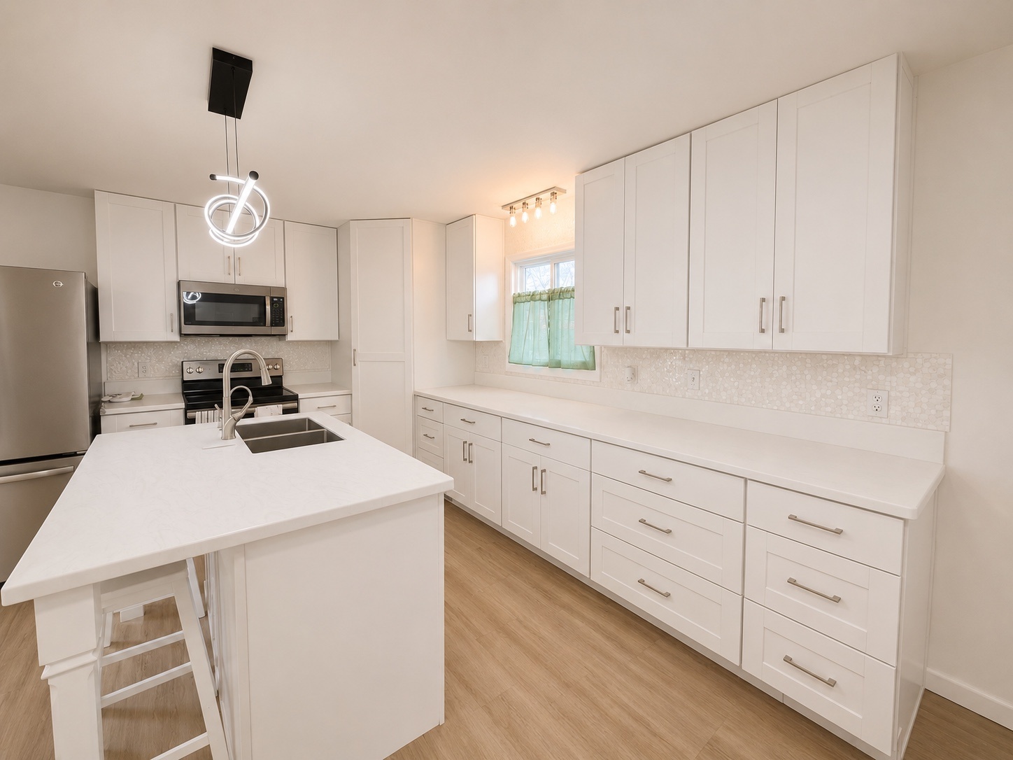 676 Hill Avenue Property Photo 9
