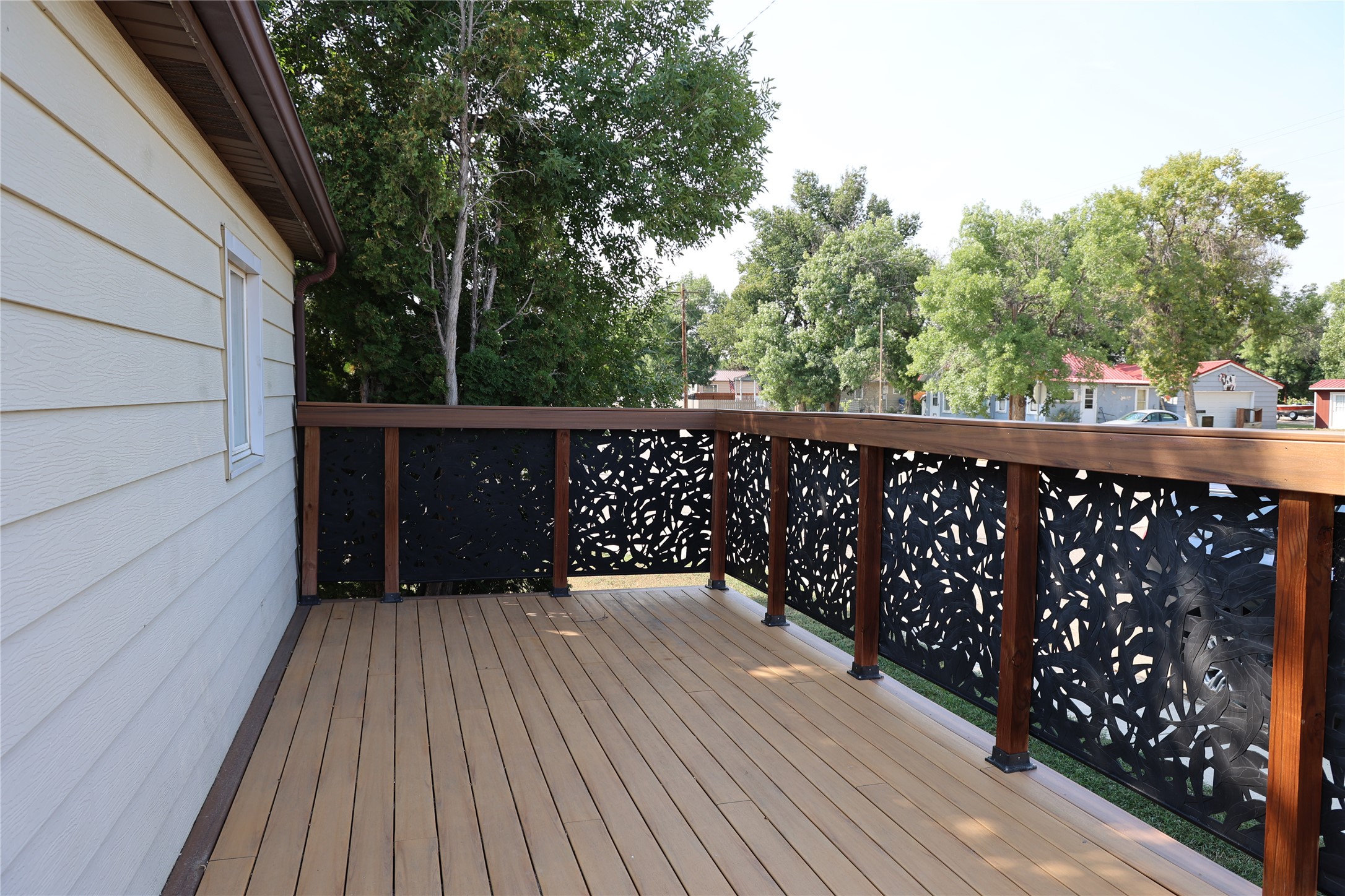 676 Hill Avenue Property Photo 28