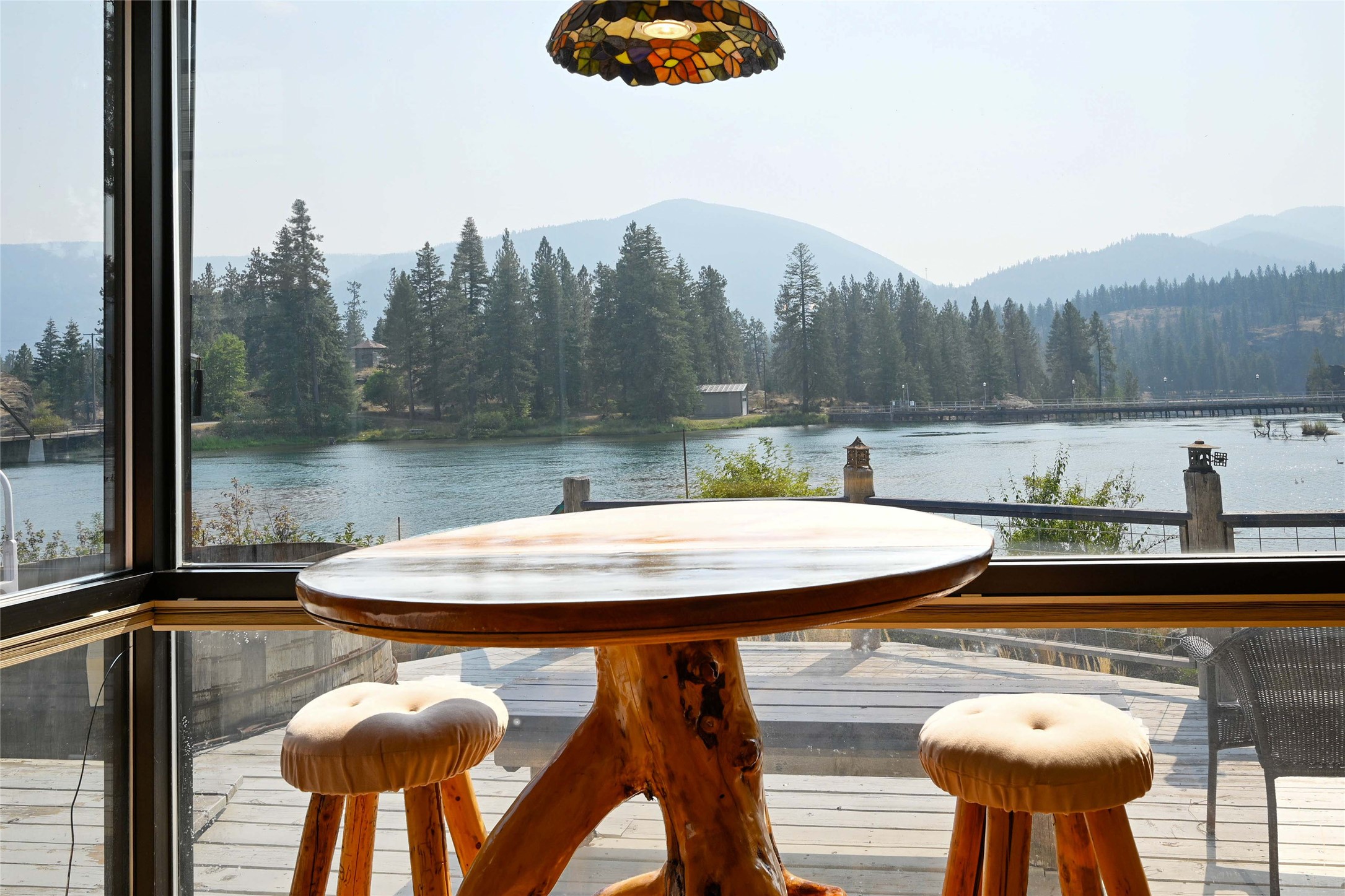 216 Lincoln Street S Property Photo 7