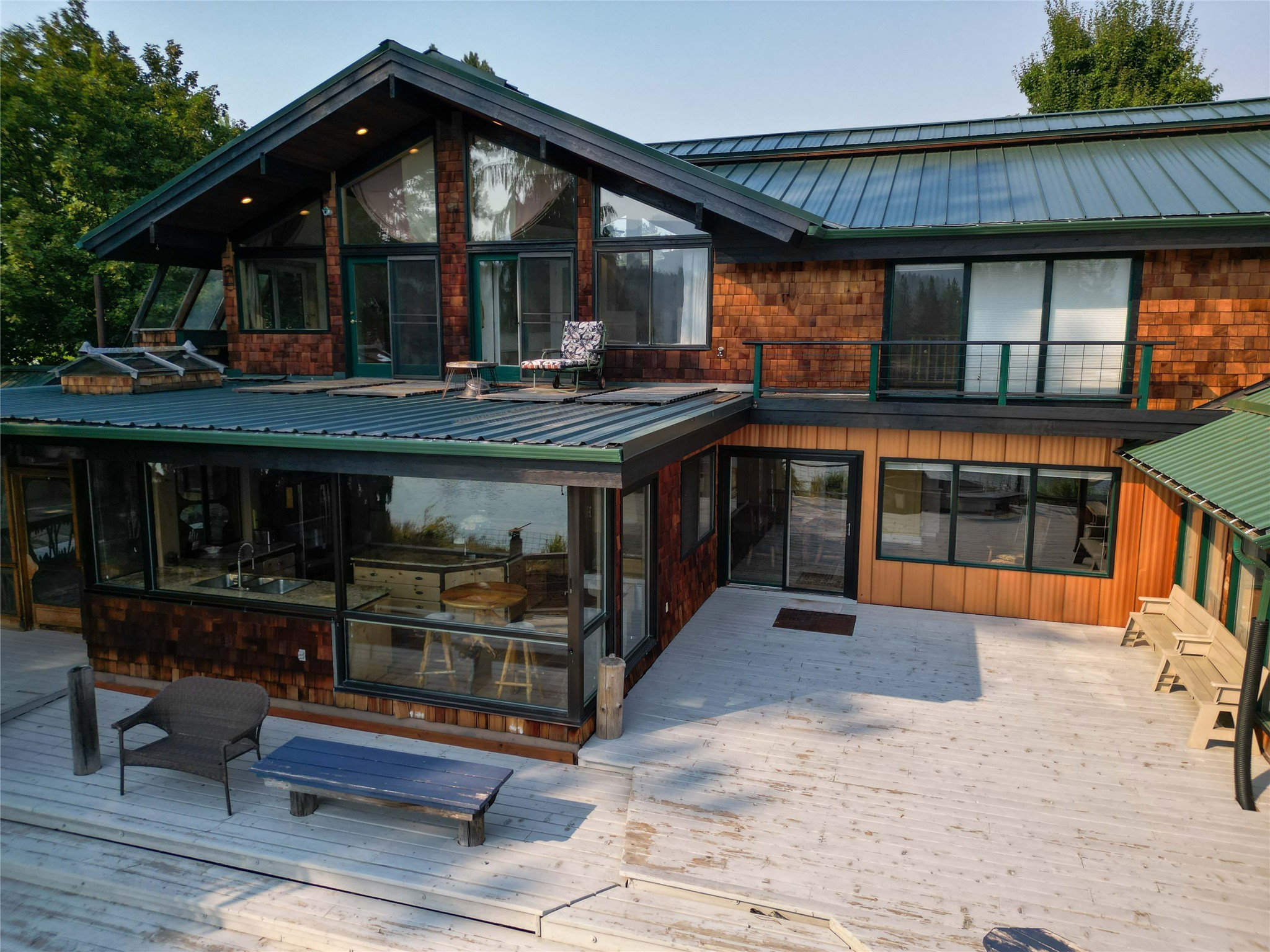 216 Lincoln Street S Property Photo 10