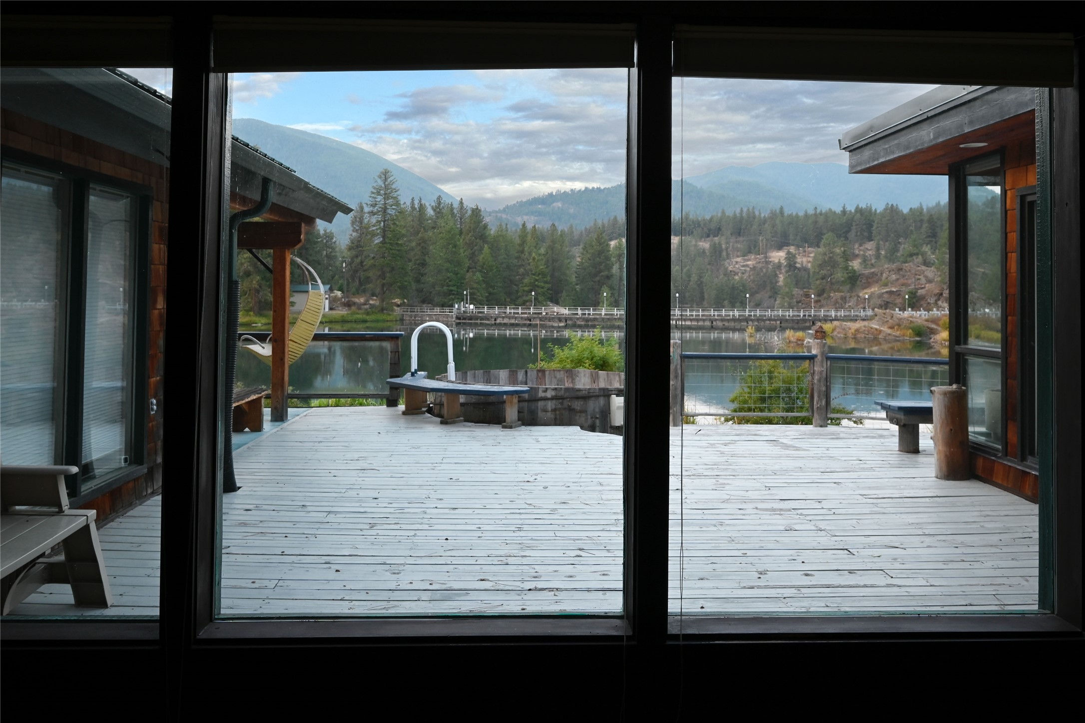 216 Lincoln Street S Property Photo 19