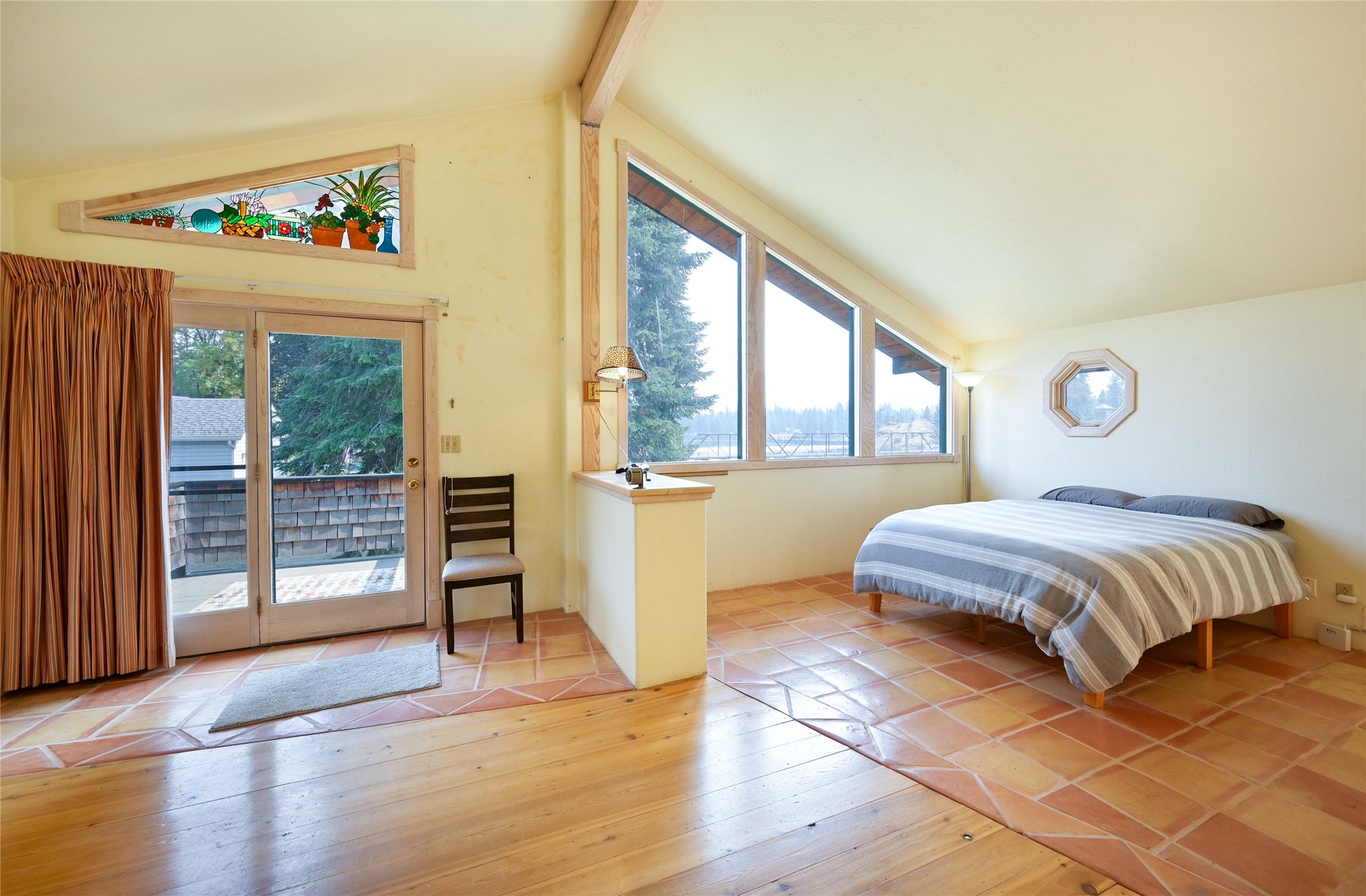 216 Lincoln Street S Property Photo 31