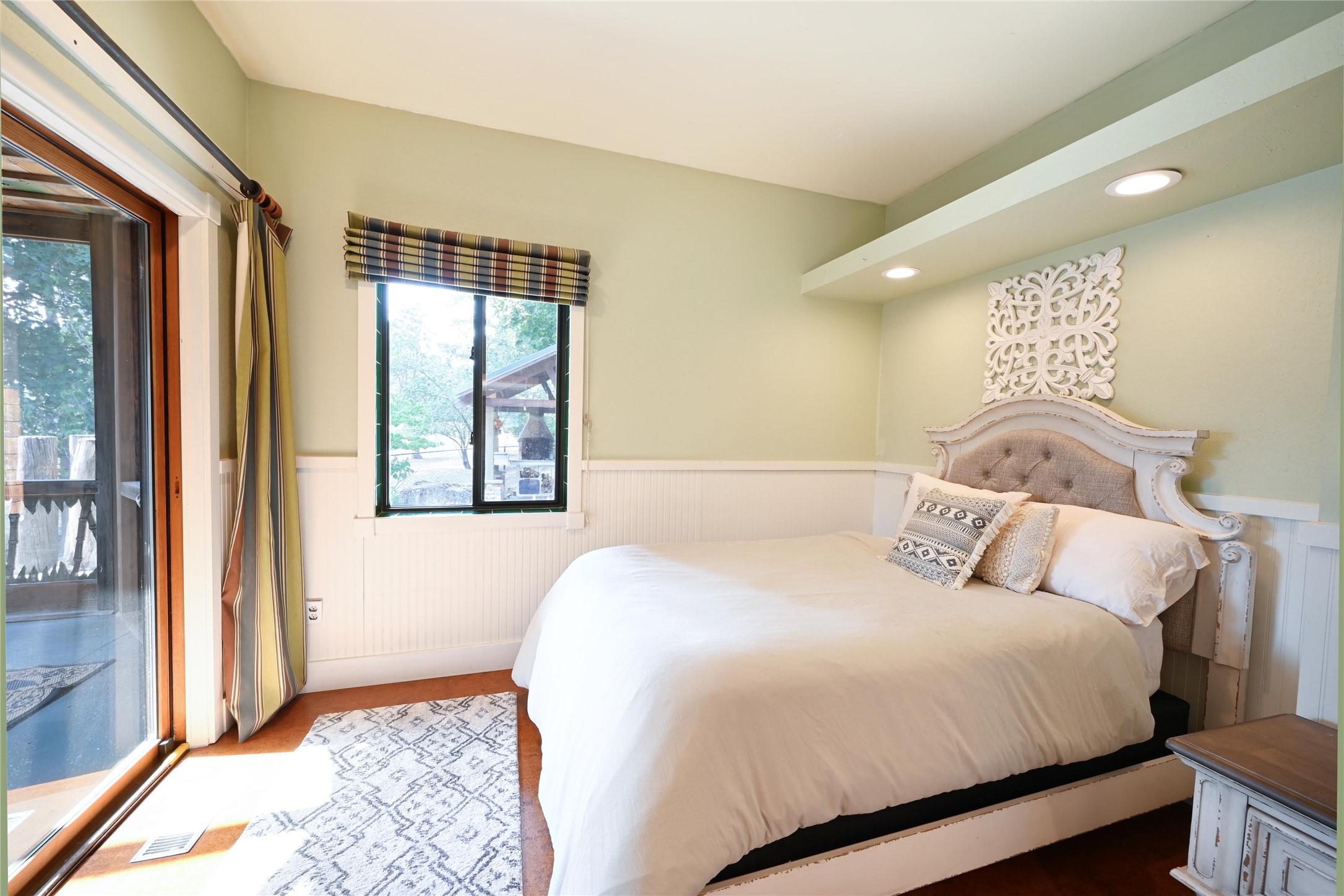 216 Lincoln Street S Property Photo 36