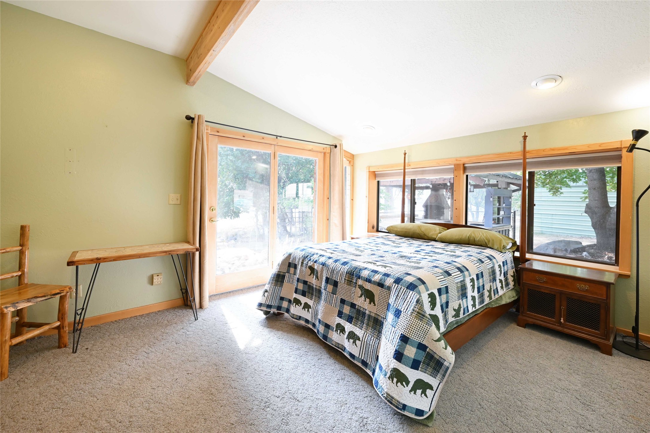 216 Lincoln Street S Property Photo 37