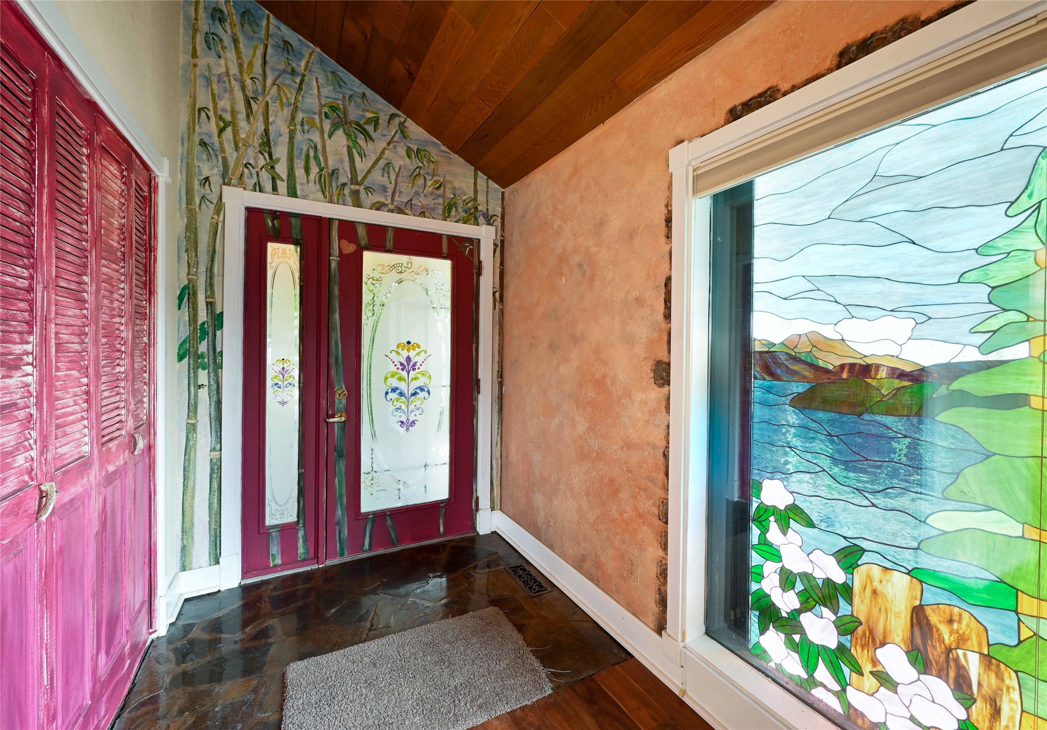 216 Lincoln Street S Property Photo 40