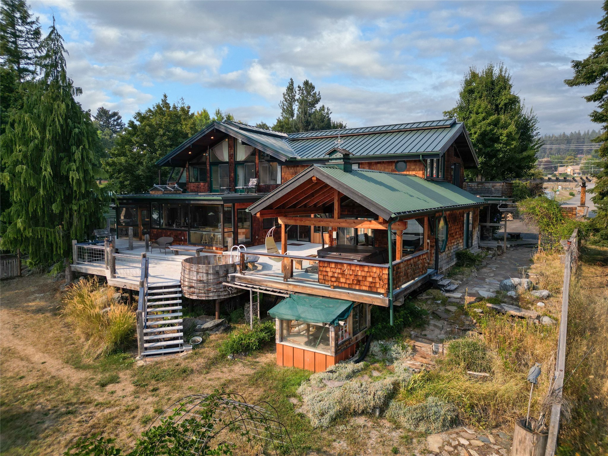 216 Lincoln Street S Property Photo 42