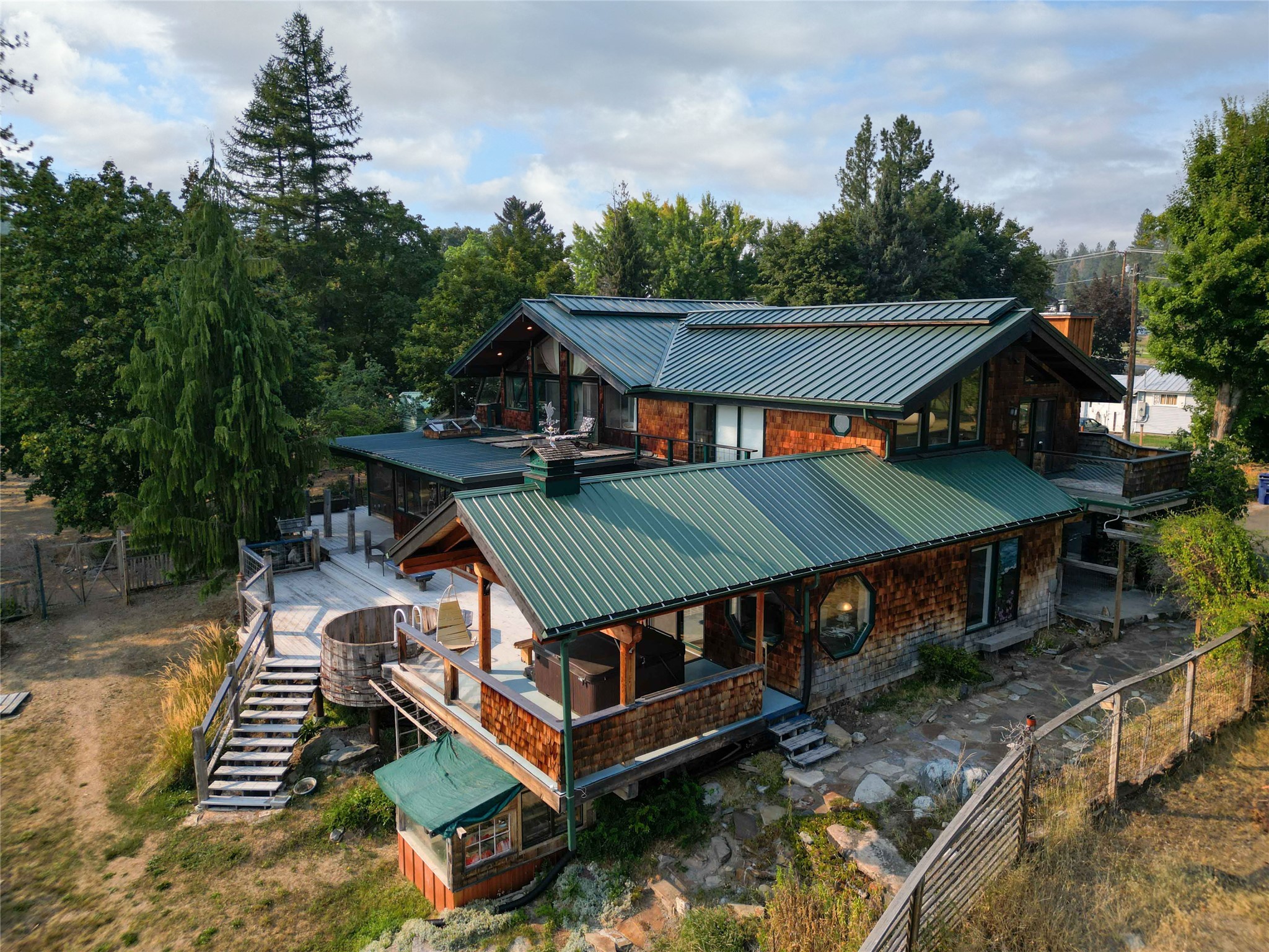 216 Lincoln Street S Property Photo 45