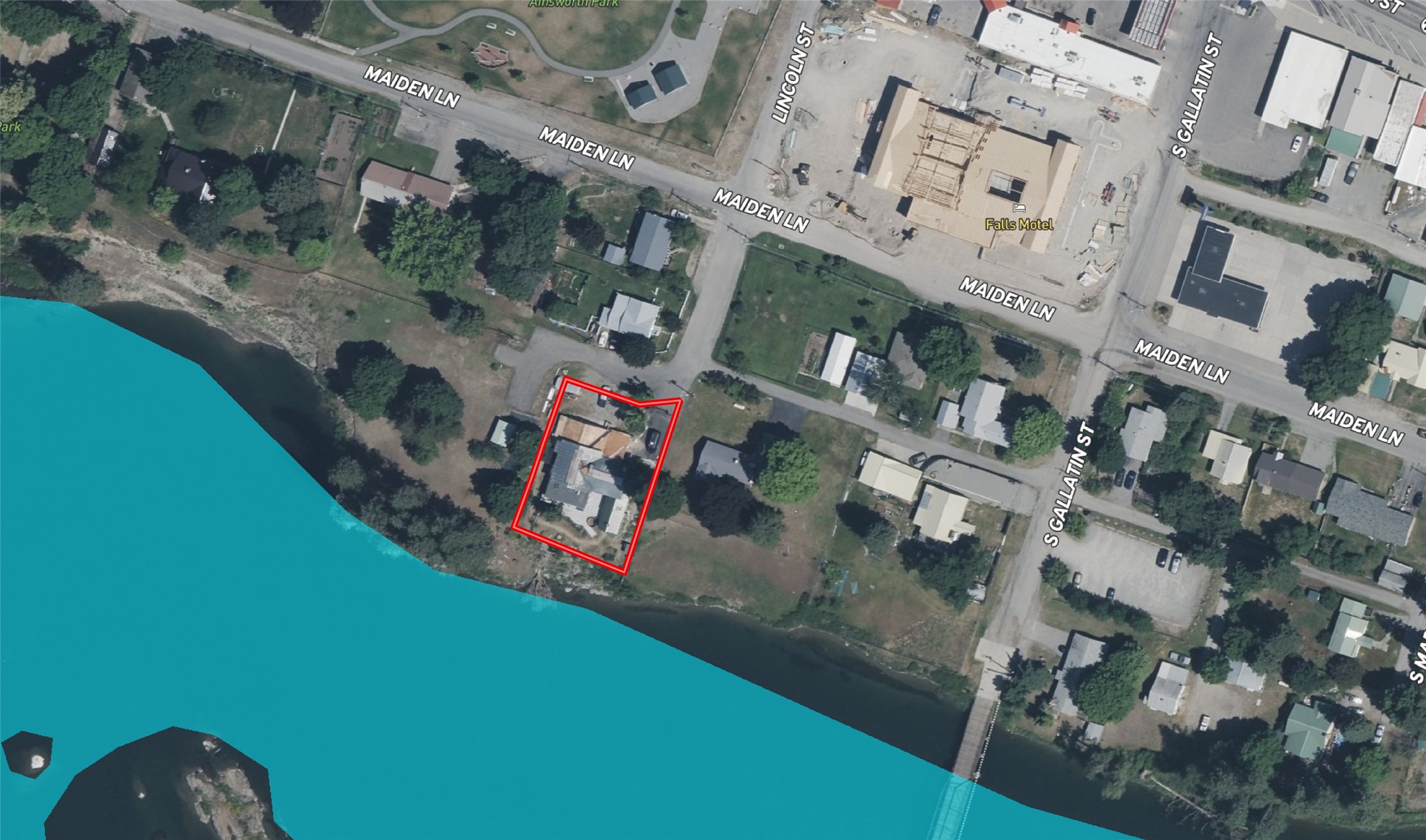 216 Lincoln Street S Property Photo 47