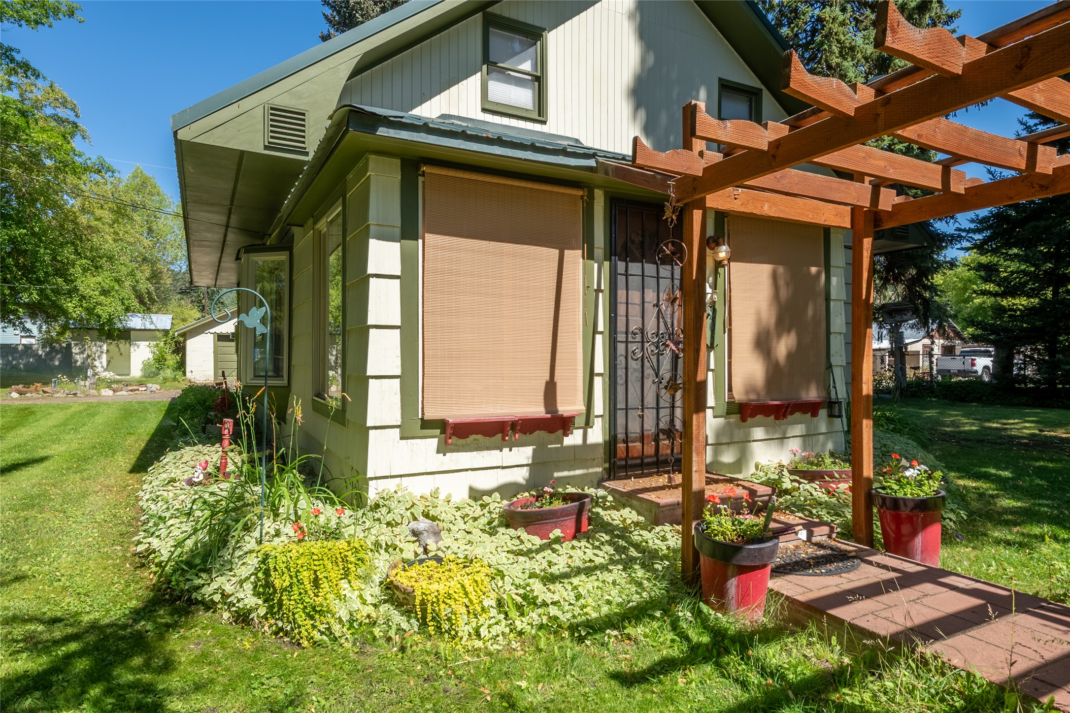207 Main Street Property Photo 15