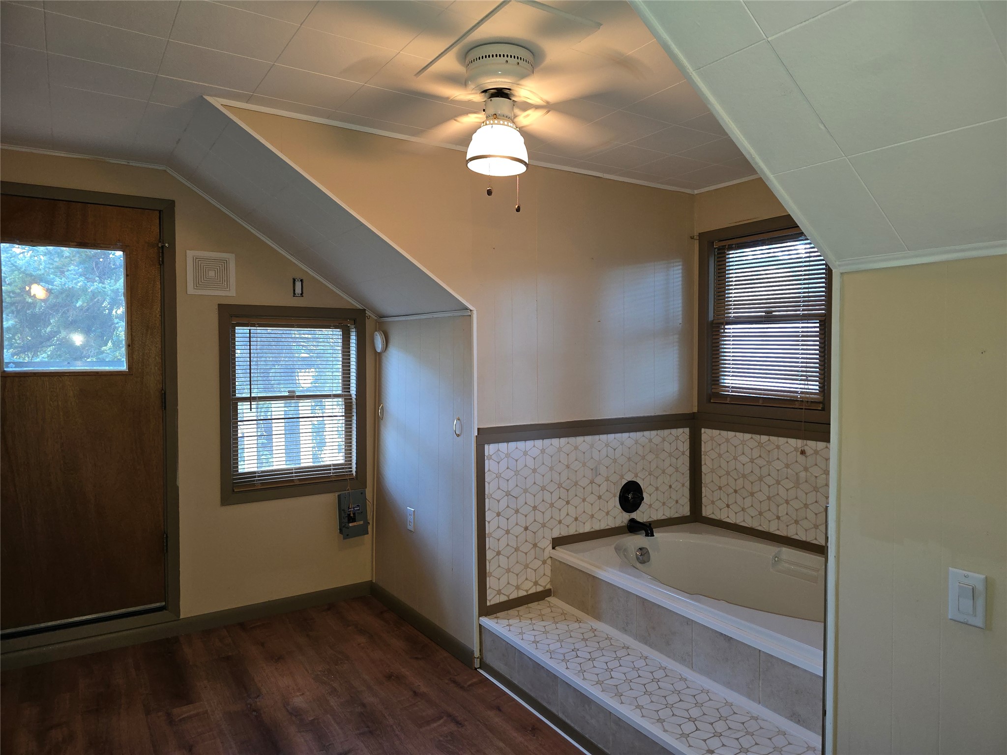 207 Main Street Property Photo 46
