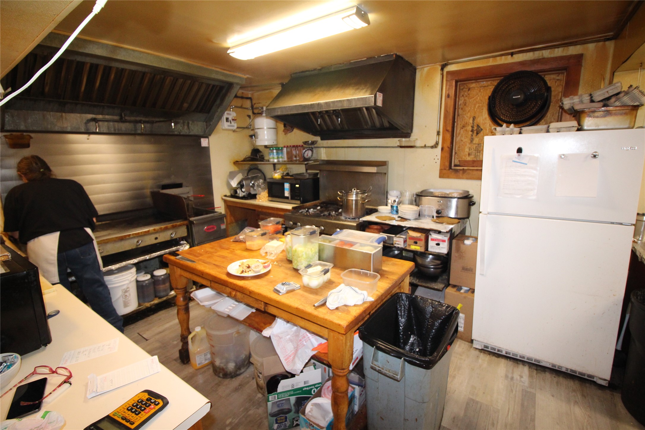 16 Central Avenue W Property Photo 13