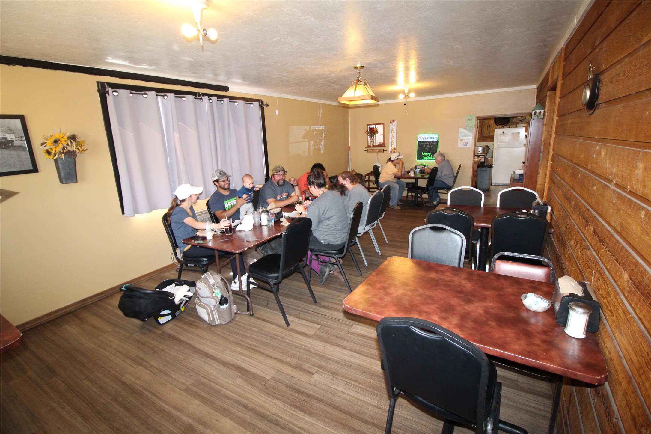 16 Central Avenue W Property Photo 17