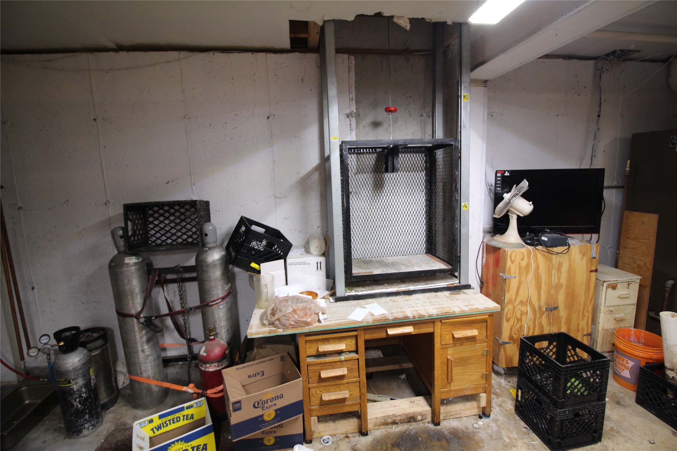 16 Central Avenue W Property Photo 27