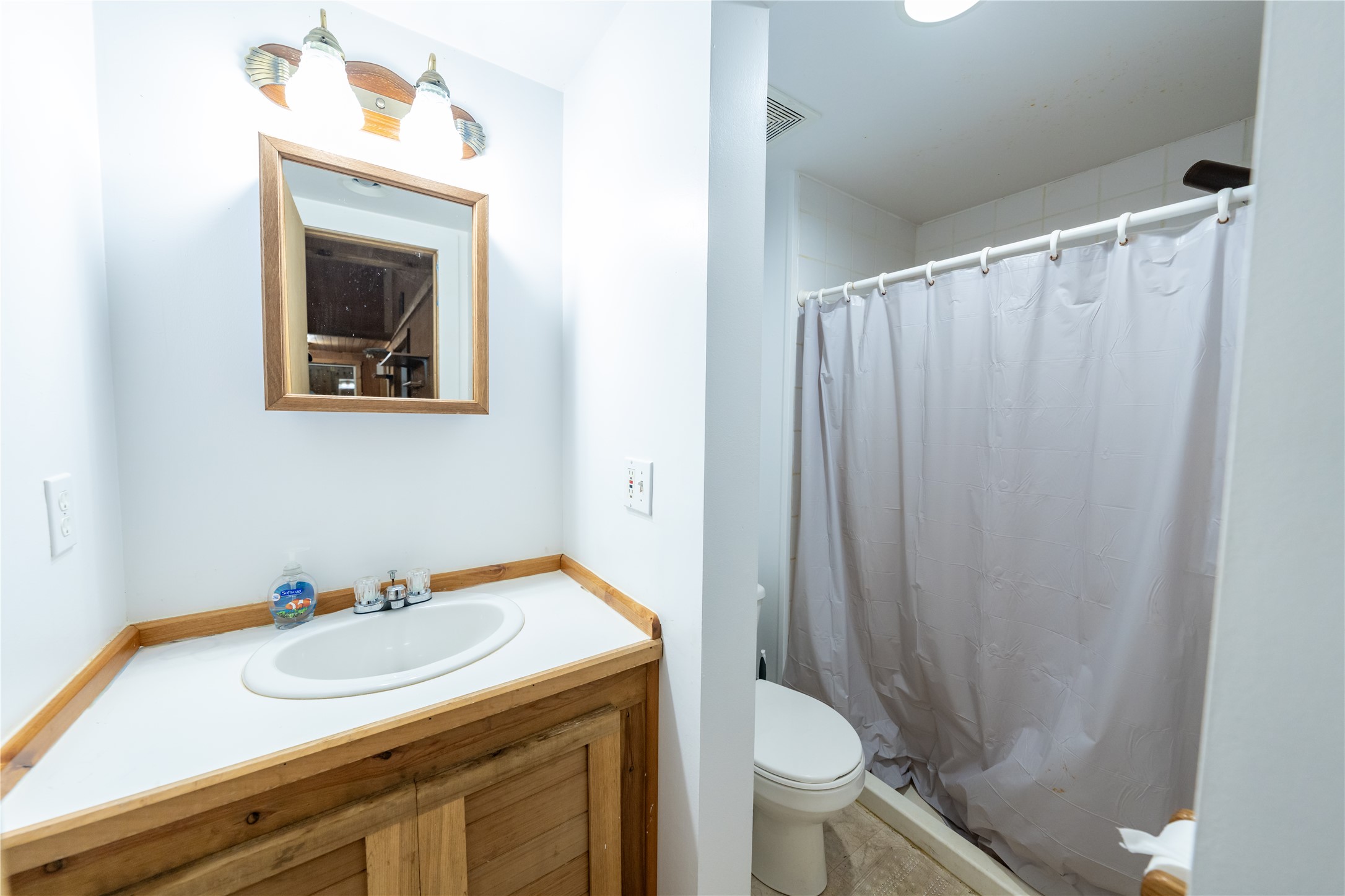115 Thornton Lane Property Photo 24