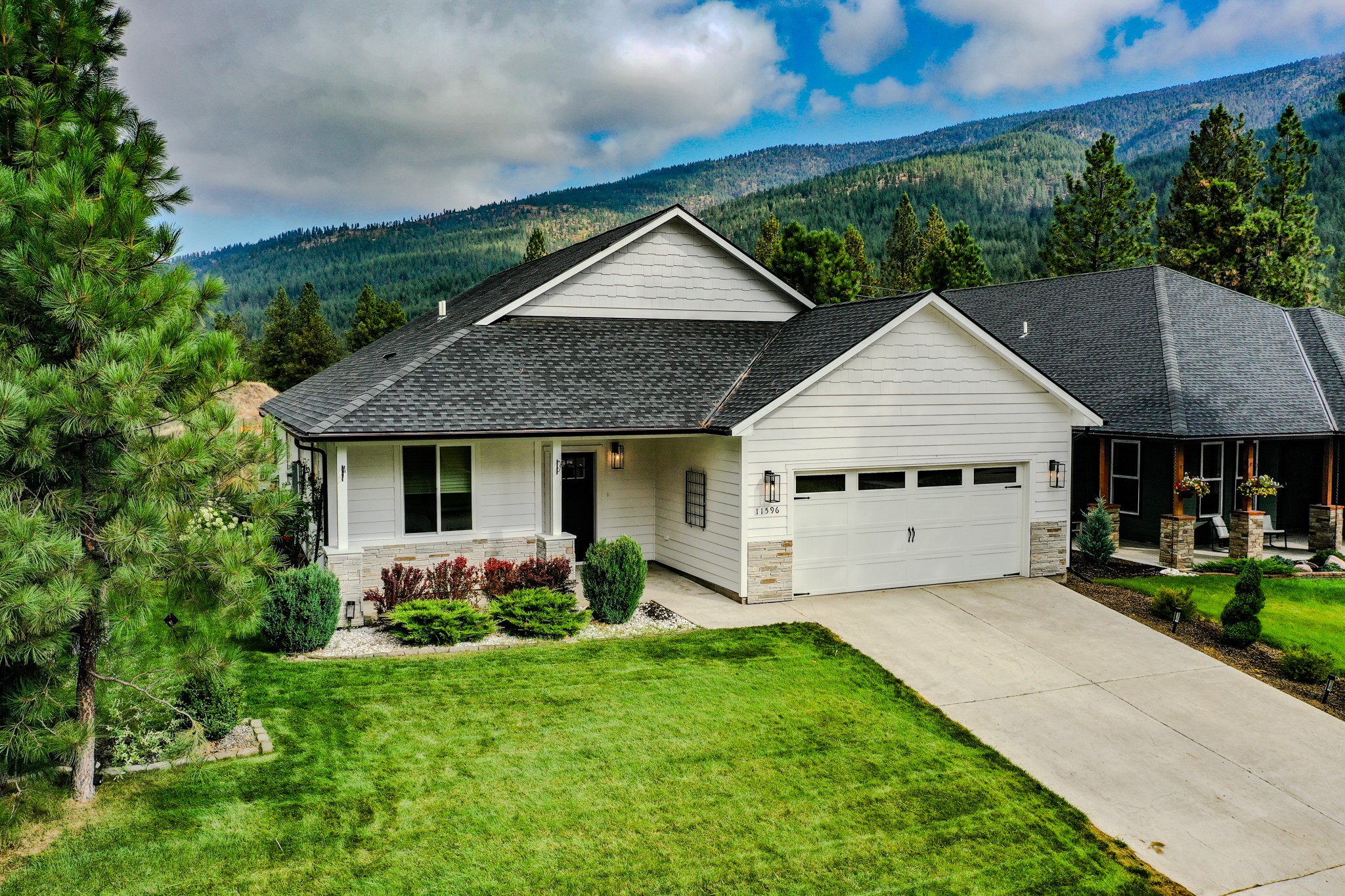 11596 Ninebark Way Property Photo 1
