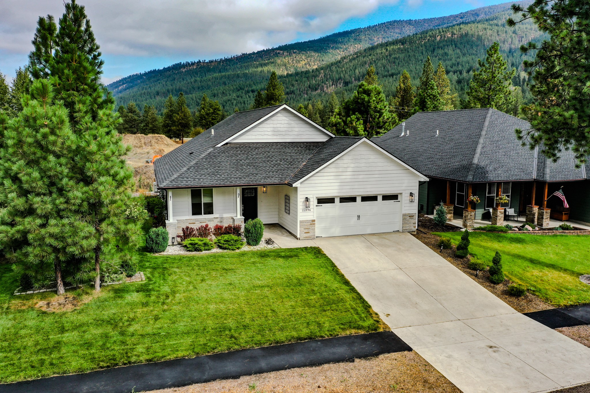 11596 Ninebark Way Property Photo 4