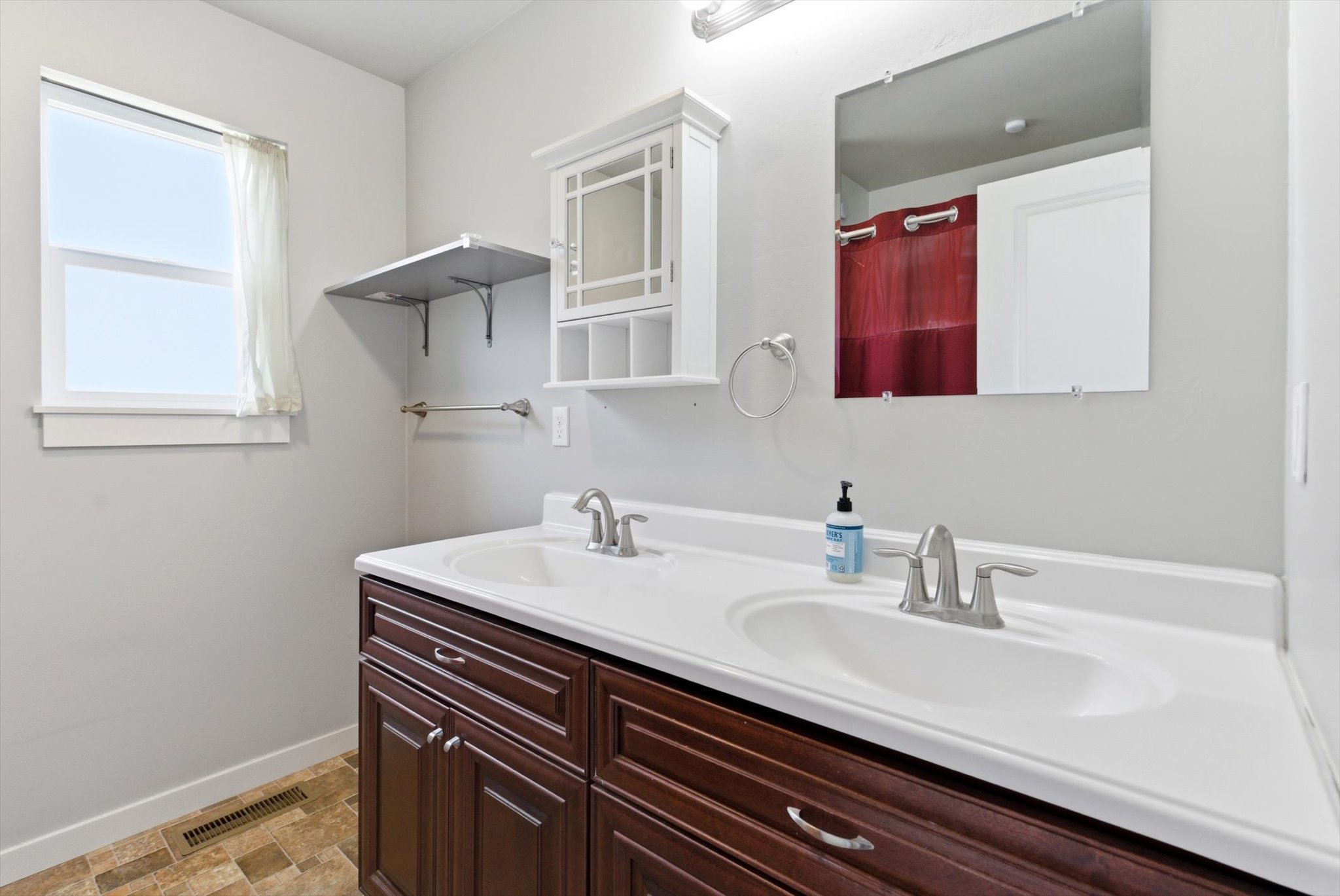 405 Hollyhock Lane Property Photo 17