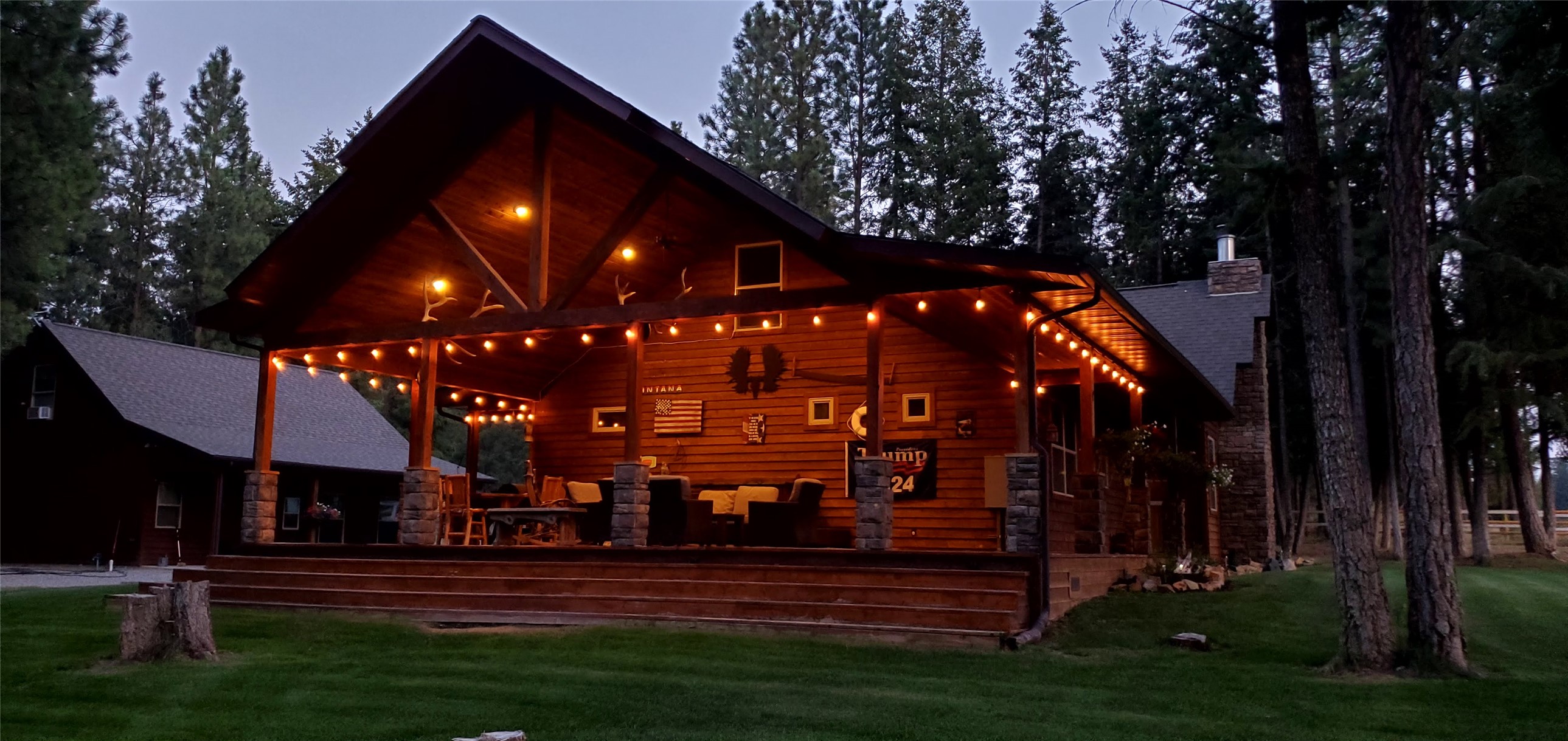 455 Pine Valley Drive N Property Photo 3