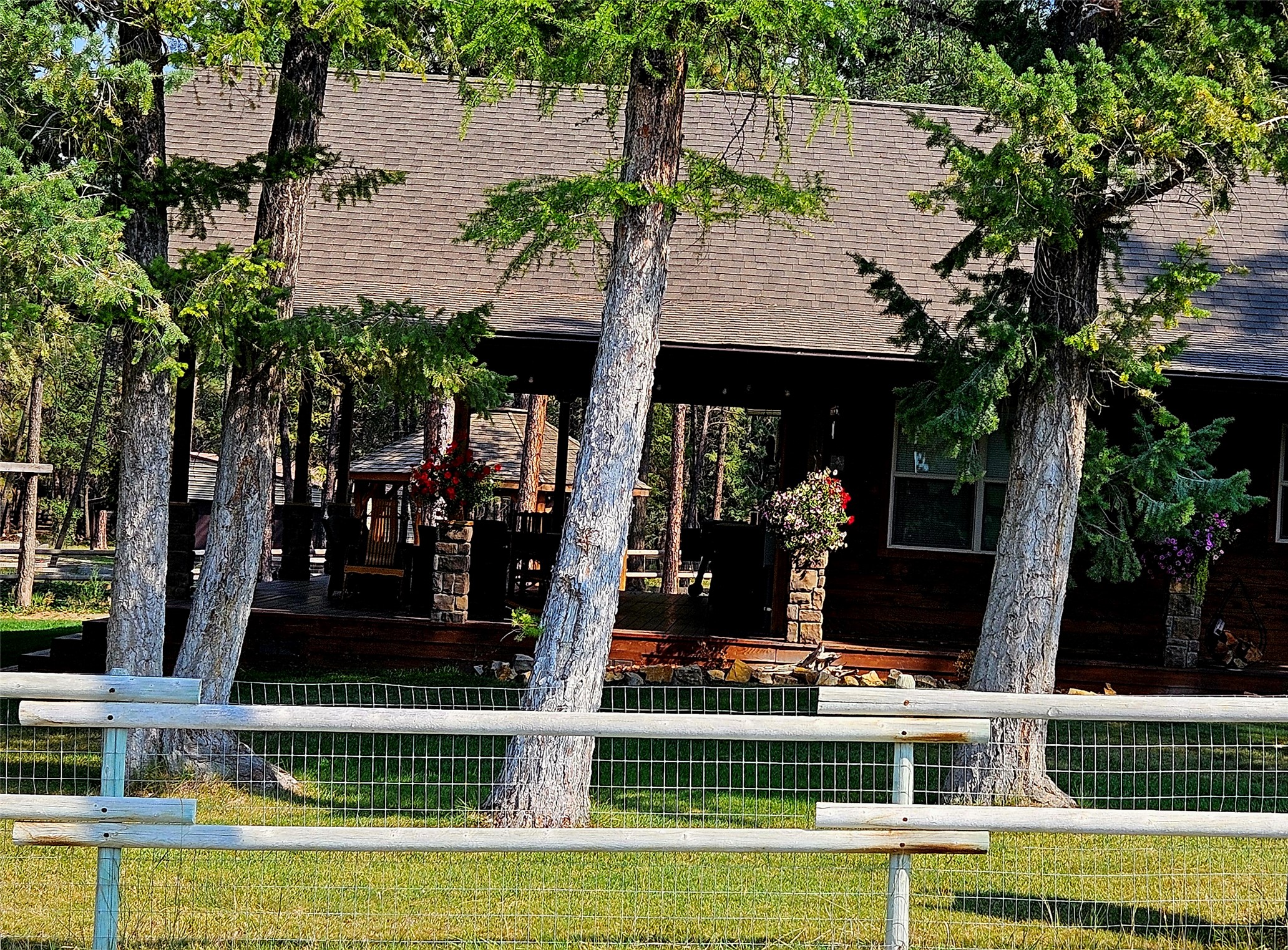 455 Pine Valley Drive N Property Photo 6