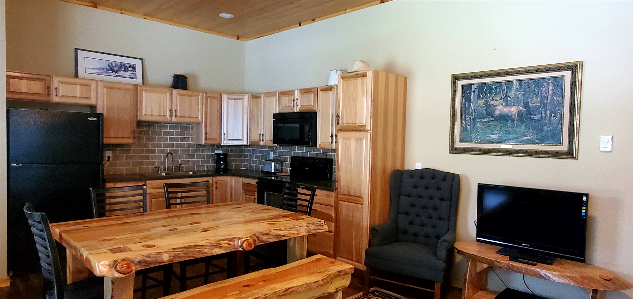 455 Pine Valley Drive N Property Photo 23