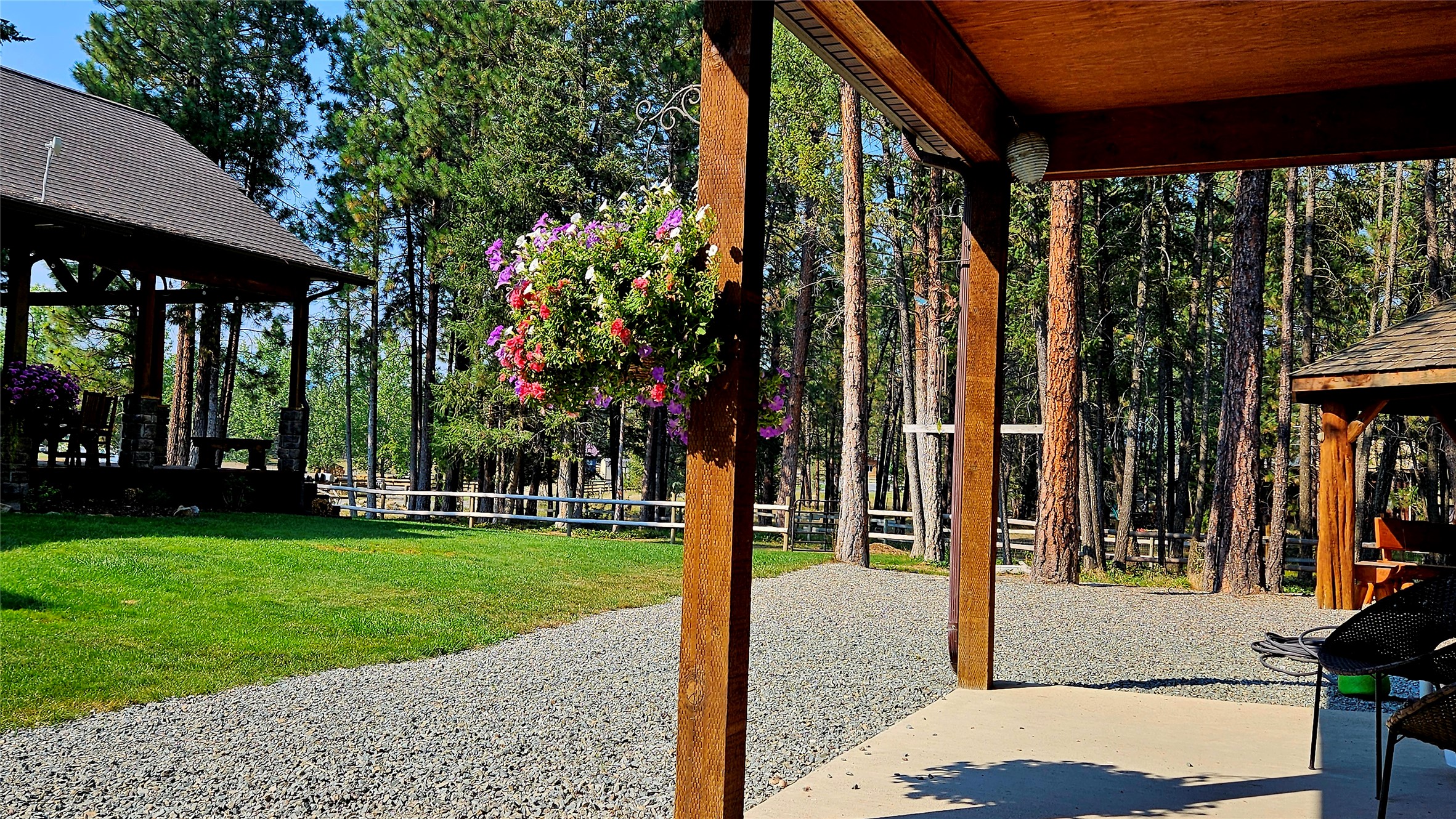 455 Pine Valley Drive N Property Photo 30