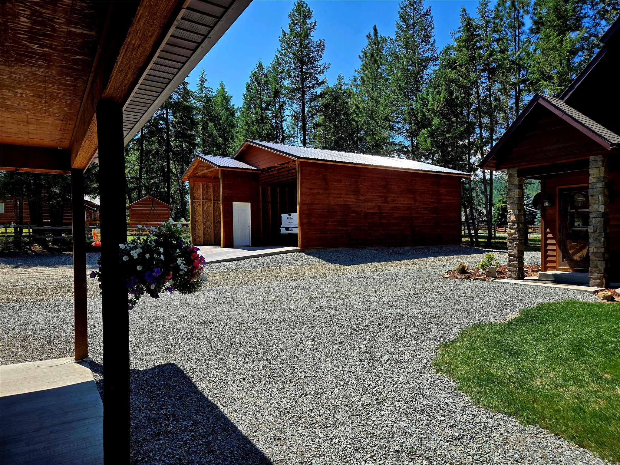 455 Pine Valley Drive N Property Photo 32