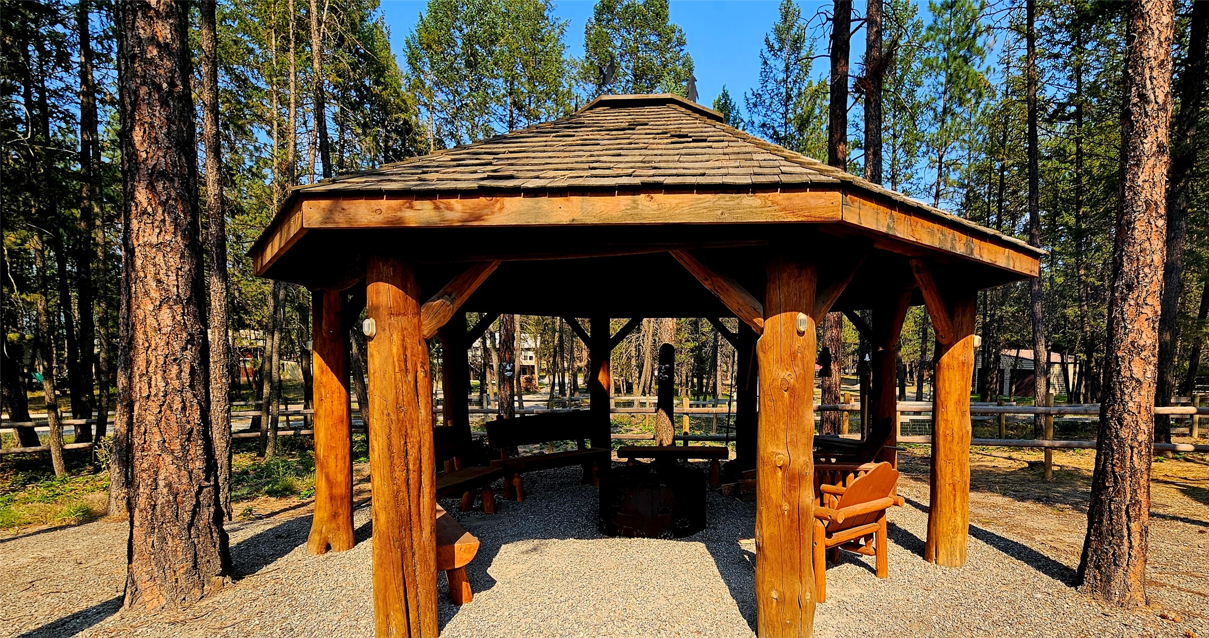 455 Pine Valley Drive N Property Photo 38