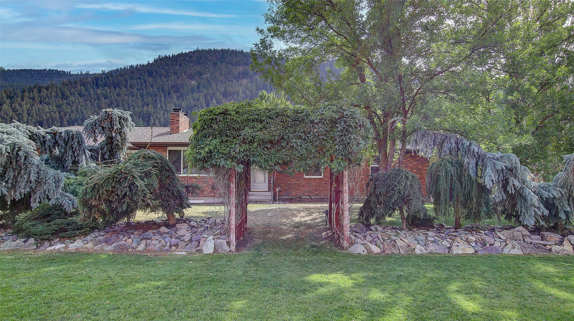 9859 Miller Creek Road Property Photo 4