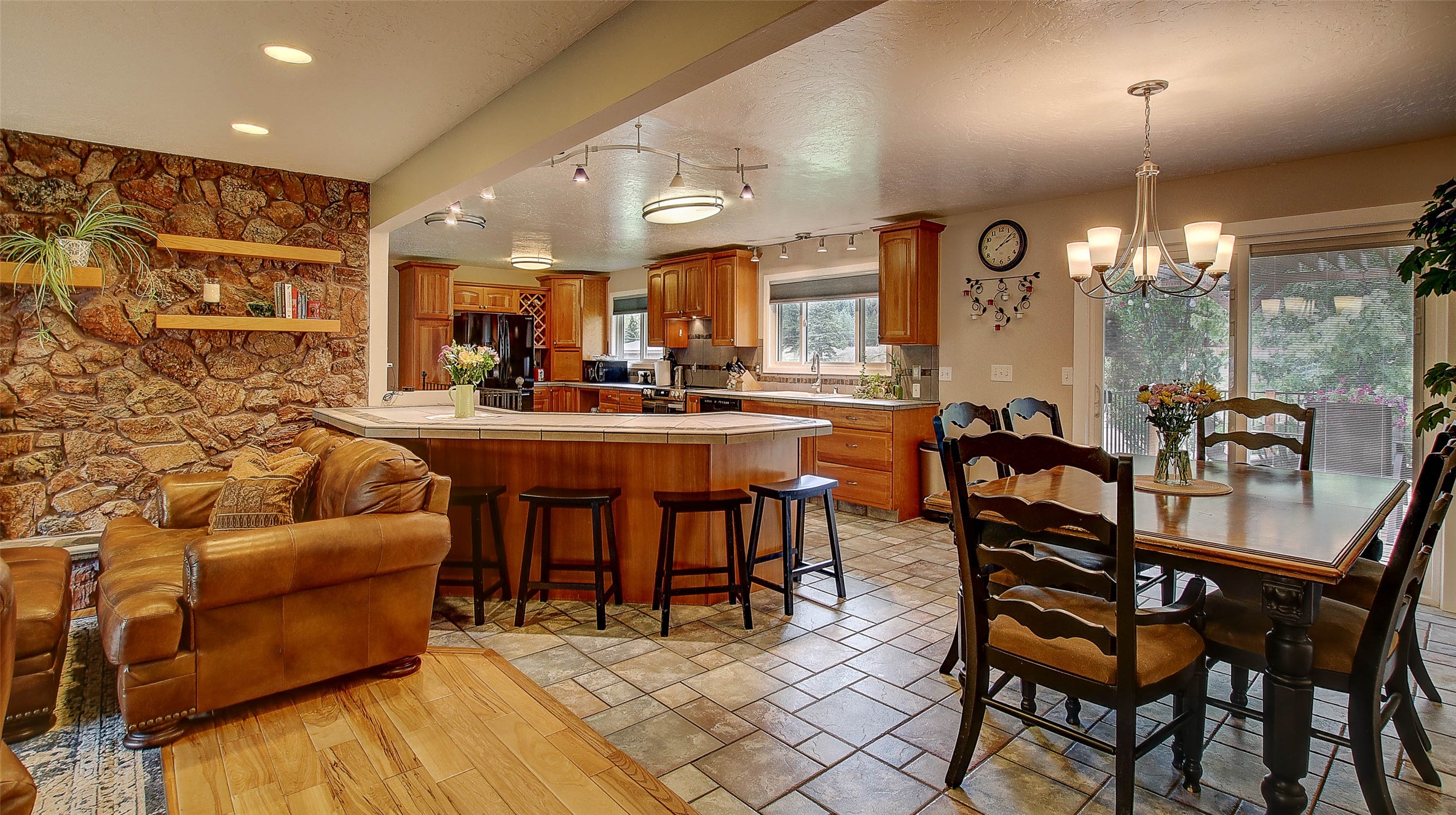 9859 Miller Creek Road Property Photo 10