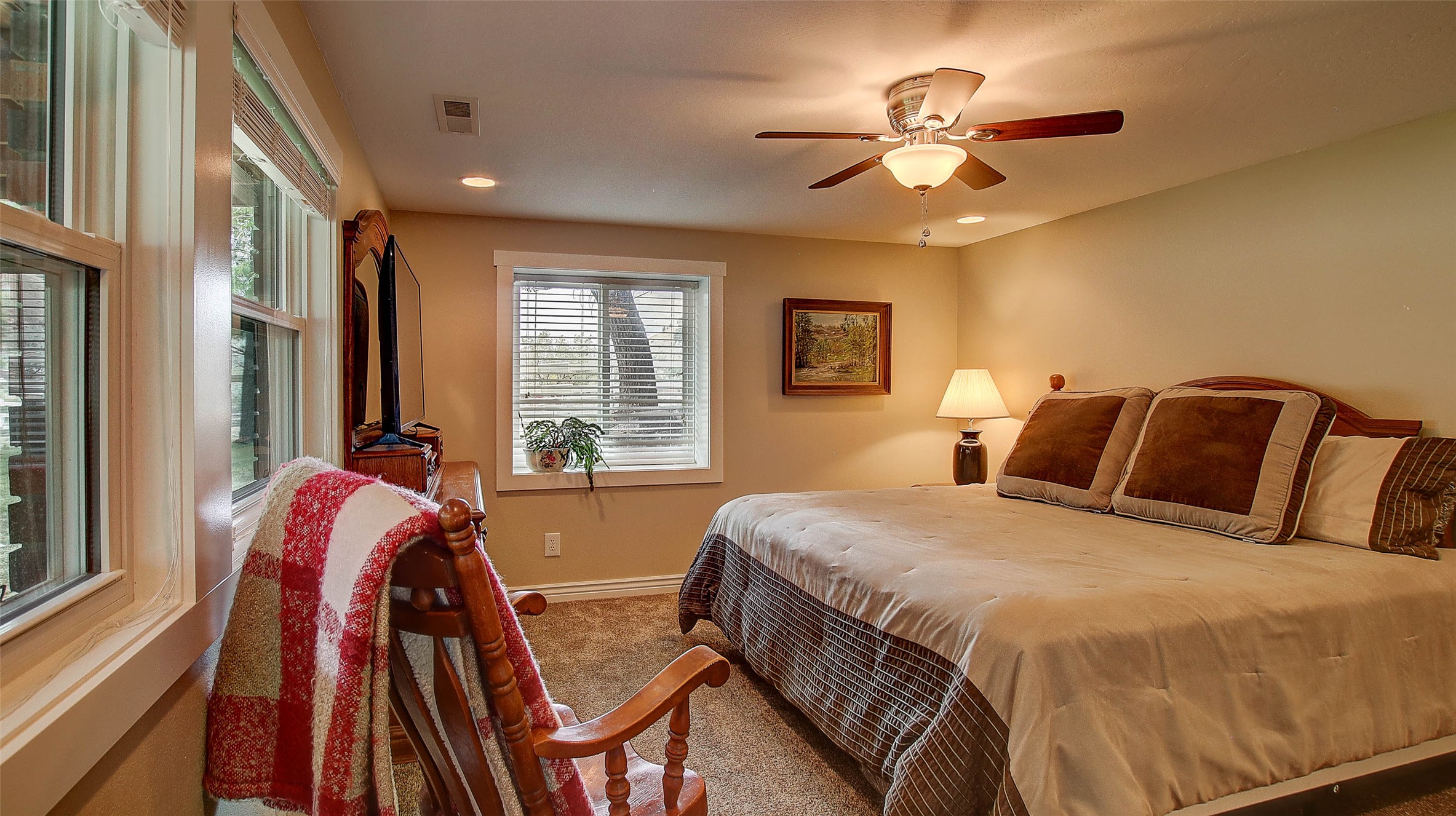 9859 Miller Creek Road Property Photo 37