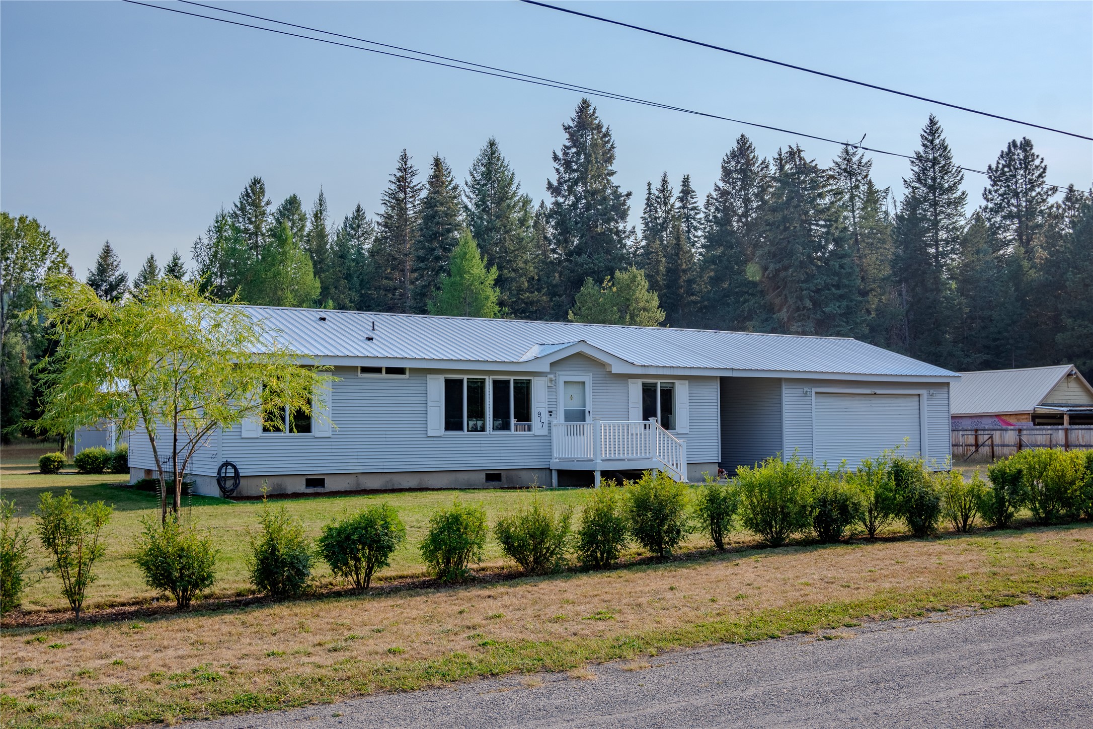 917 Croteau Road Property Photo 1