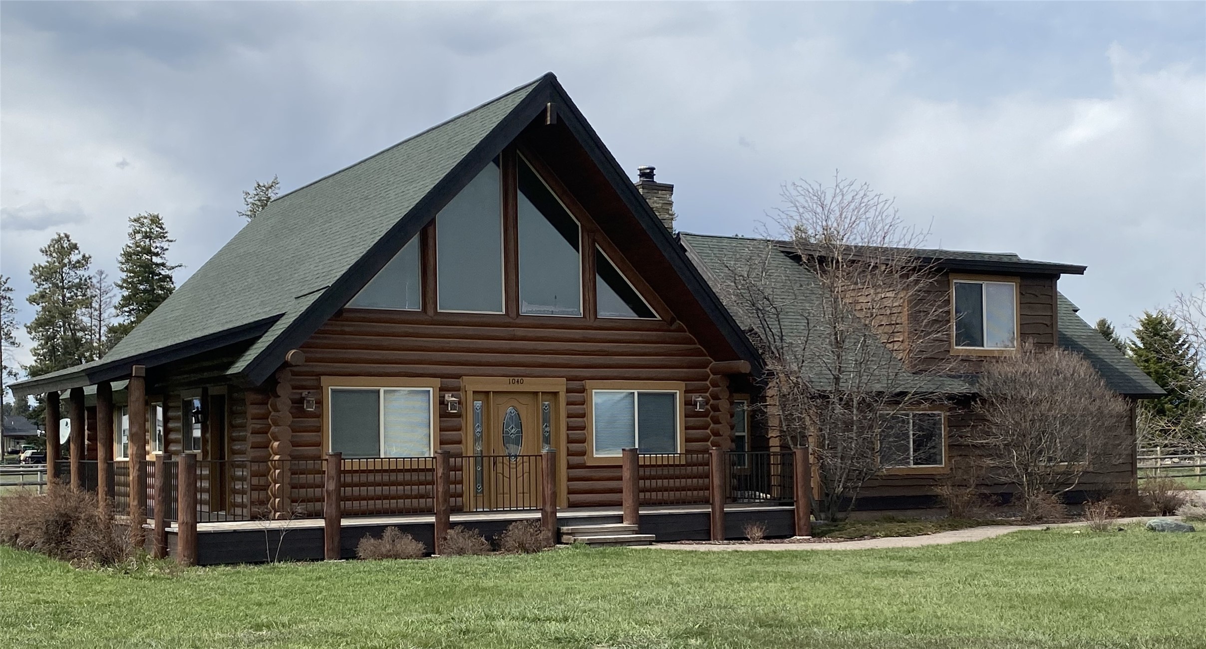 1040 Cowboy Way Property Photo 1