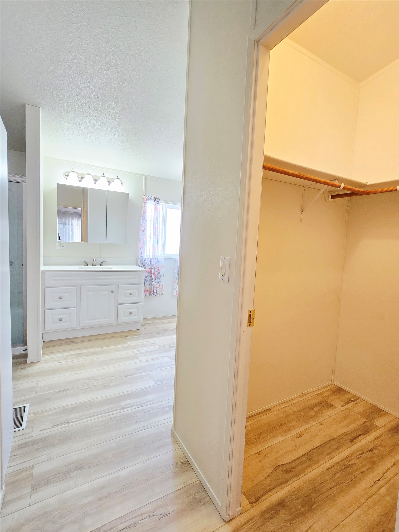 3825 Vigilante Drive Property Photo 30