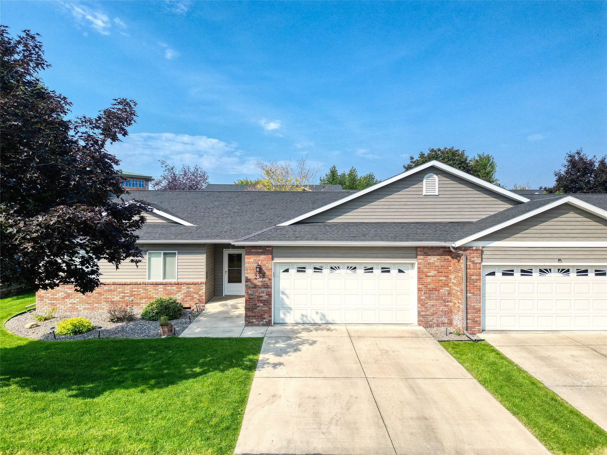 237 Commons Way Property Photo 8