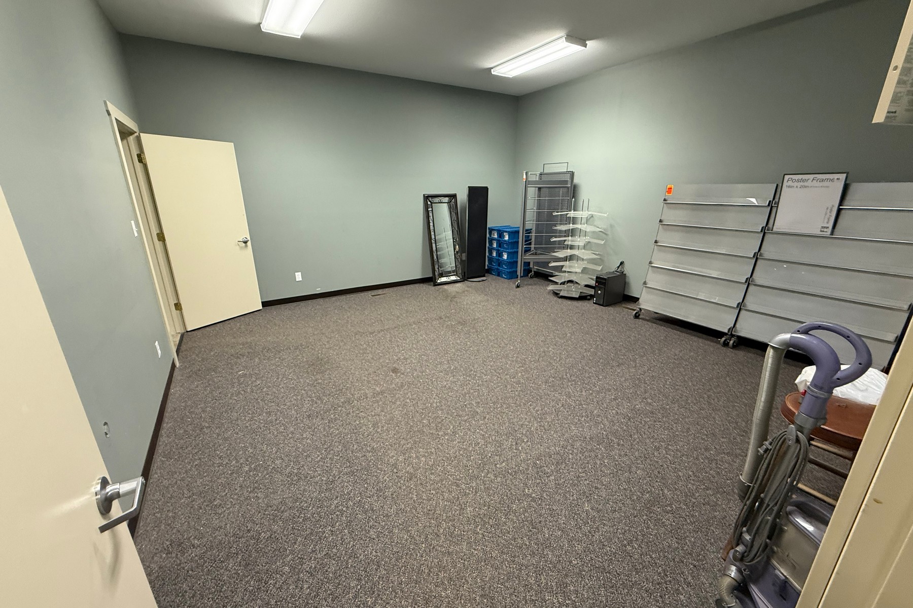 510 E Washington Avenue Property Photo 17