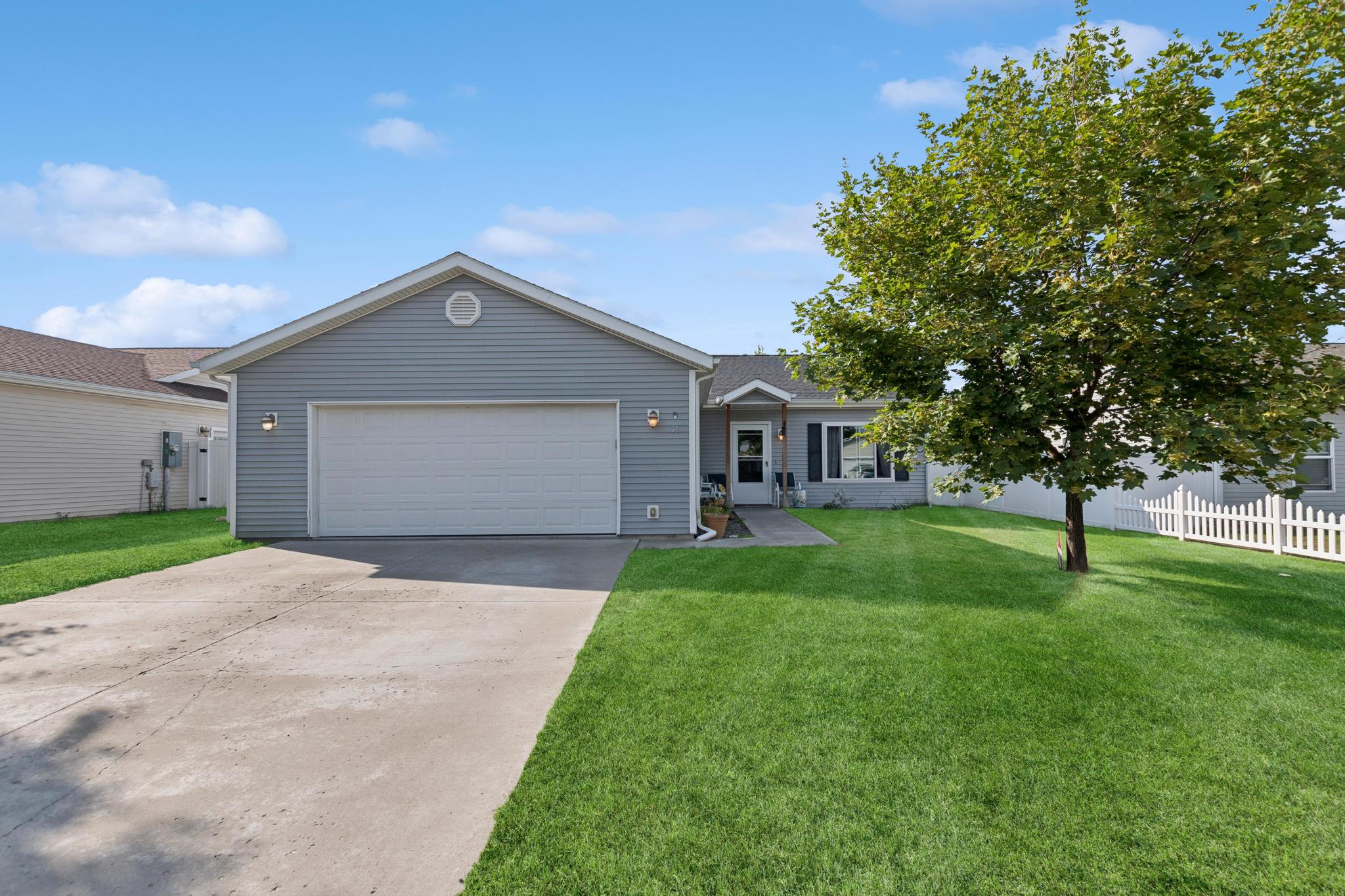 38 Vanderbilt Drive Property Photo 1