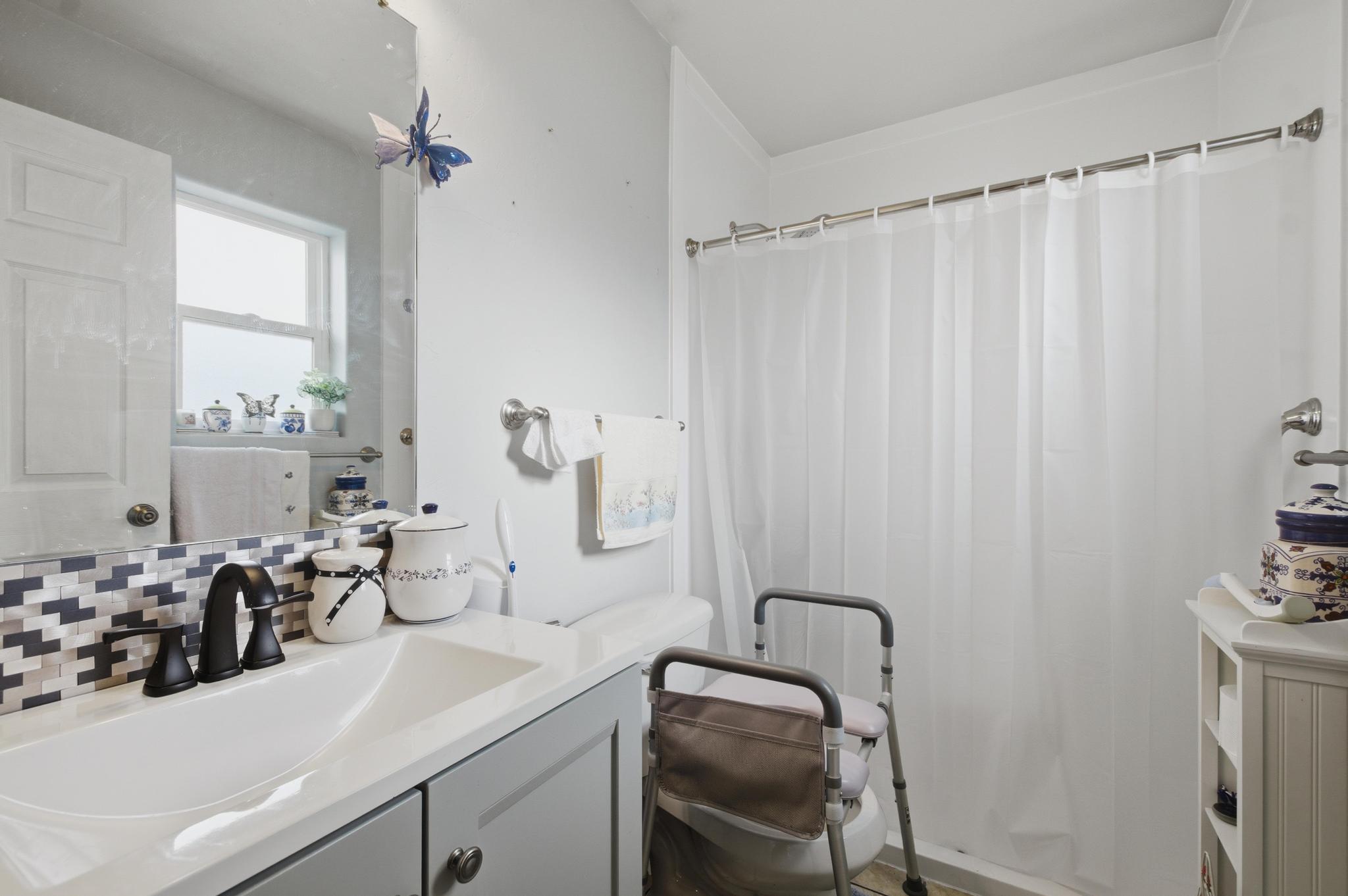 38 Vanderbilt Drive Property Photo 11