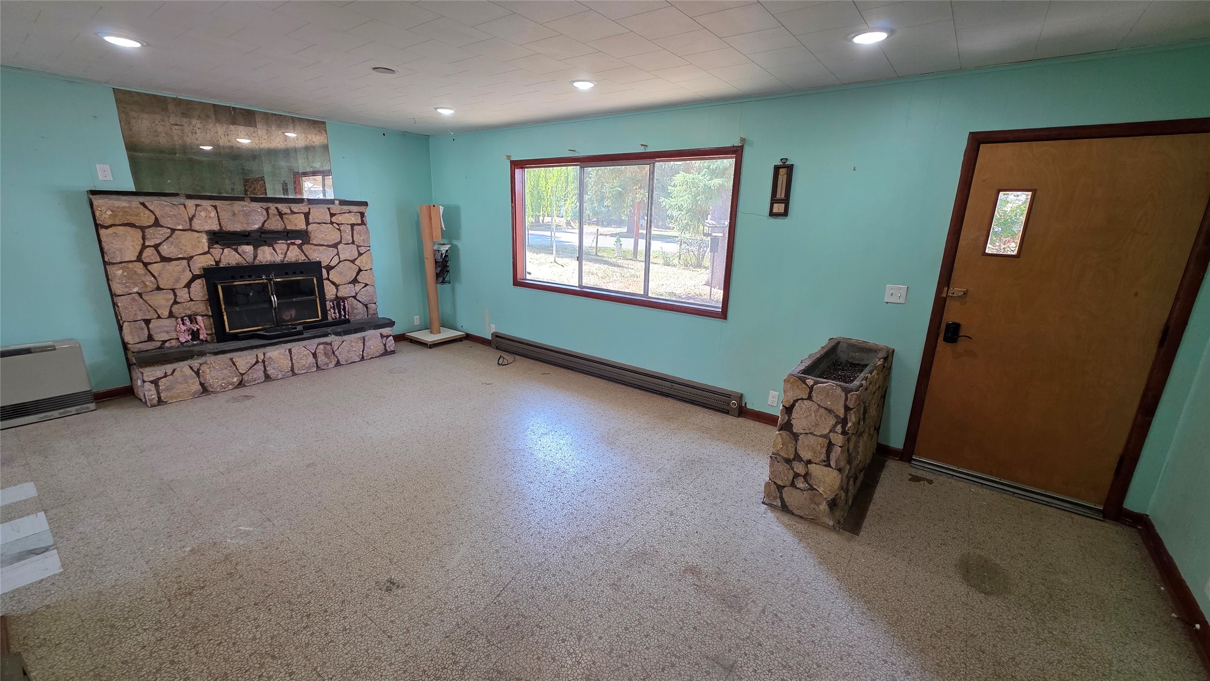 289 Avenue B Property Photo 7