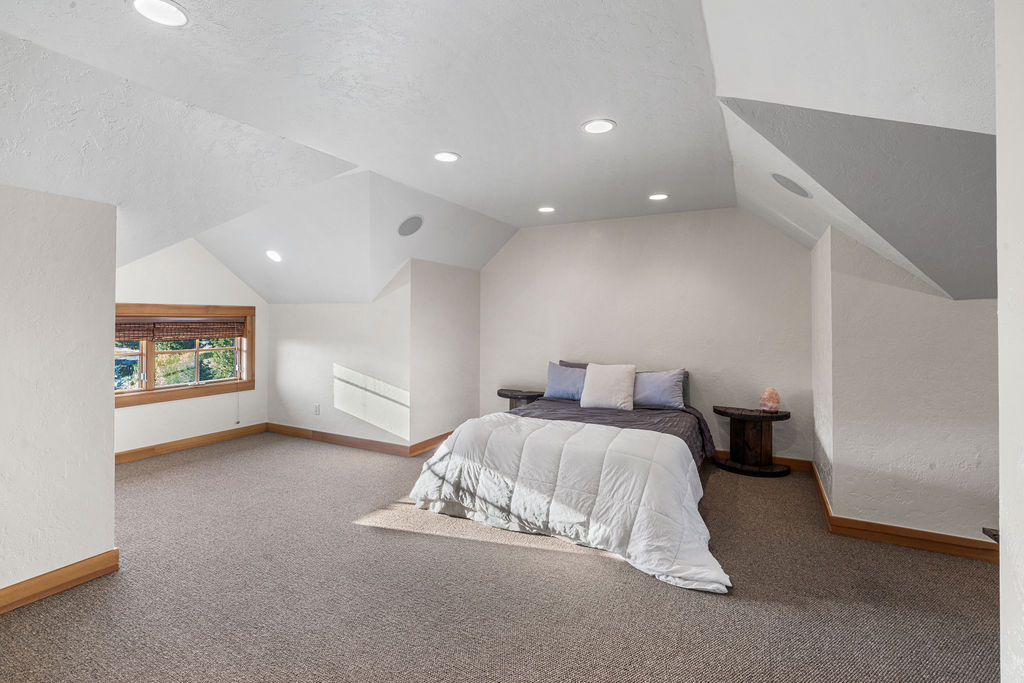 524 Arrow Hill Drive Property Photo 44