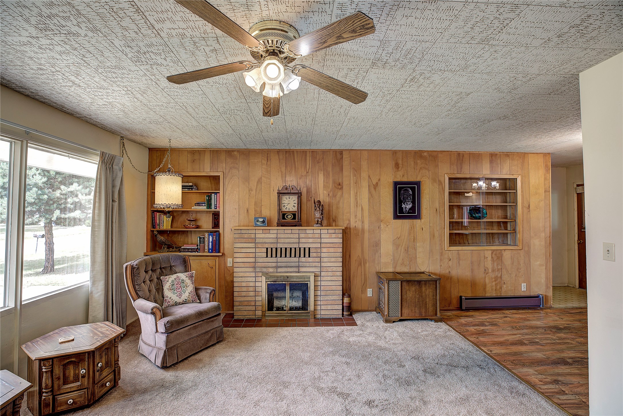 577 6th Avenue West North Property Photo 2