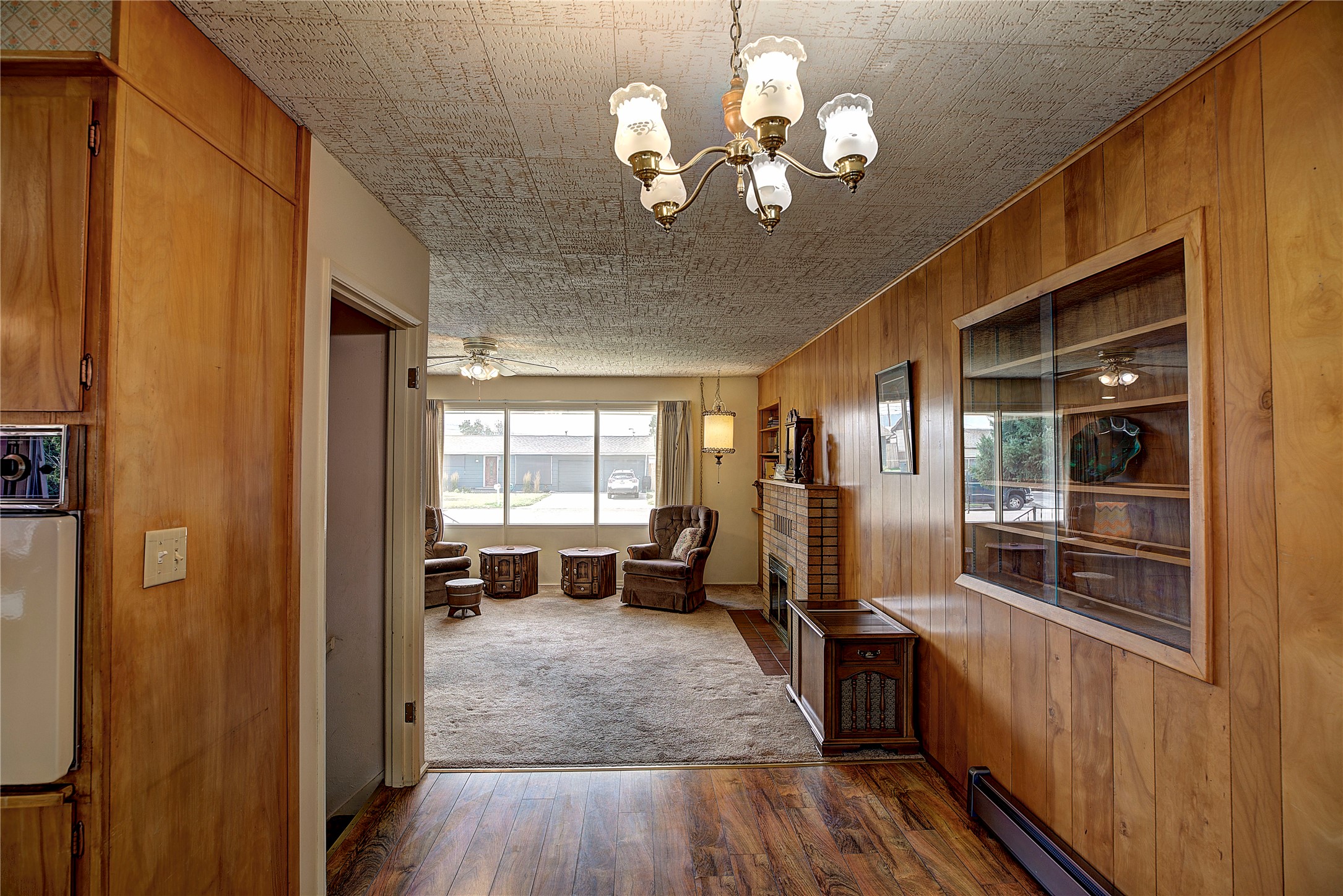 577 6th Avenue West North Property Photo 8