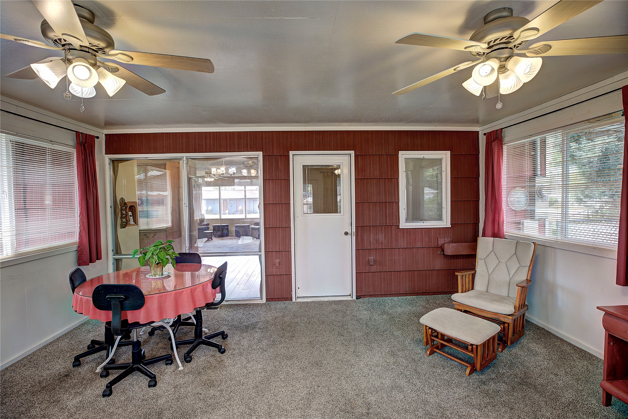 577 6th Avenue West North Property Photo 11