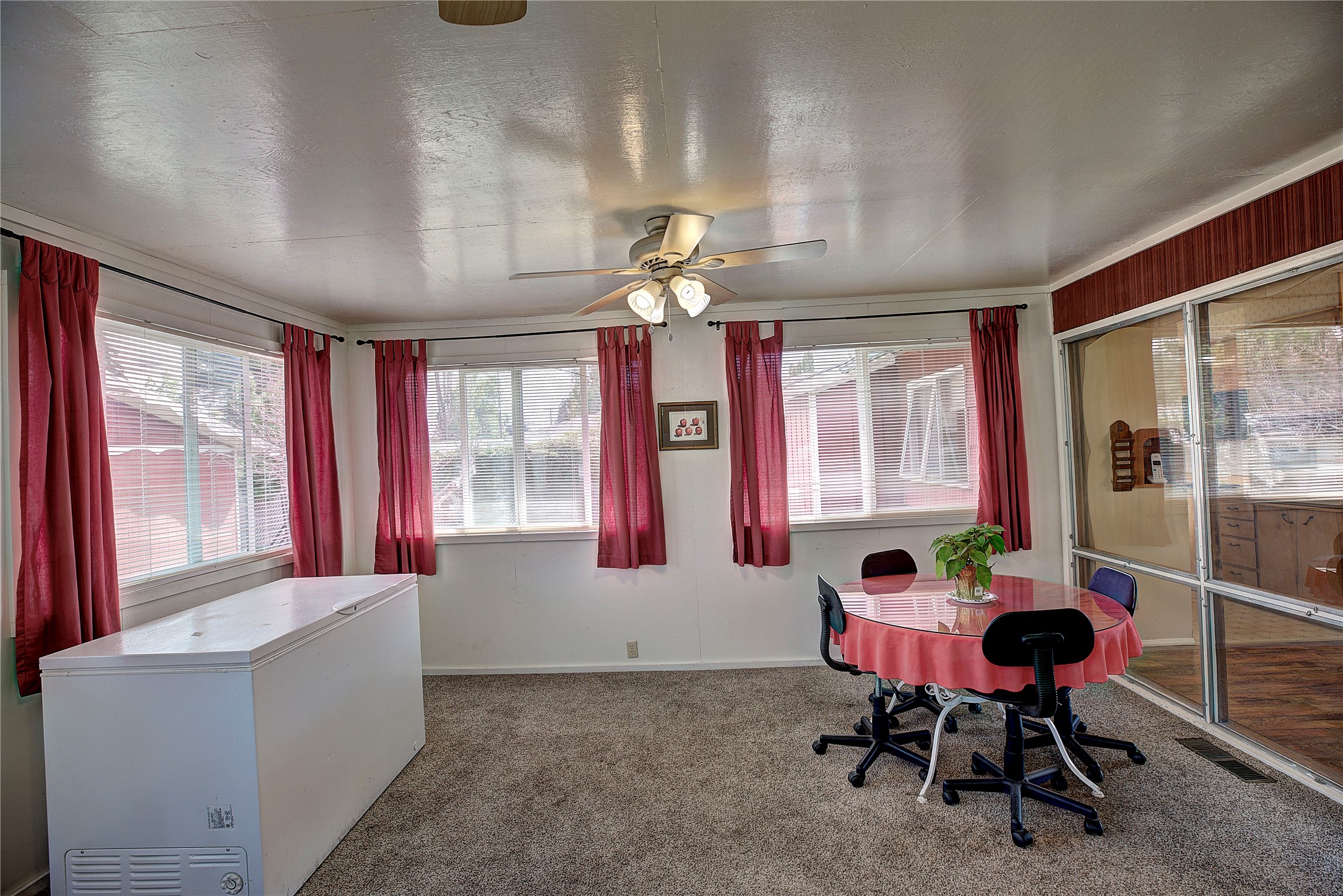 577 6th Avenue West North Property Photo 12