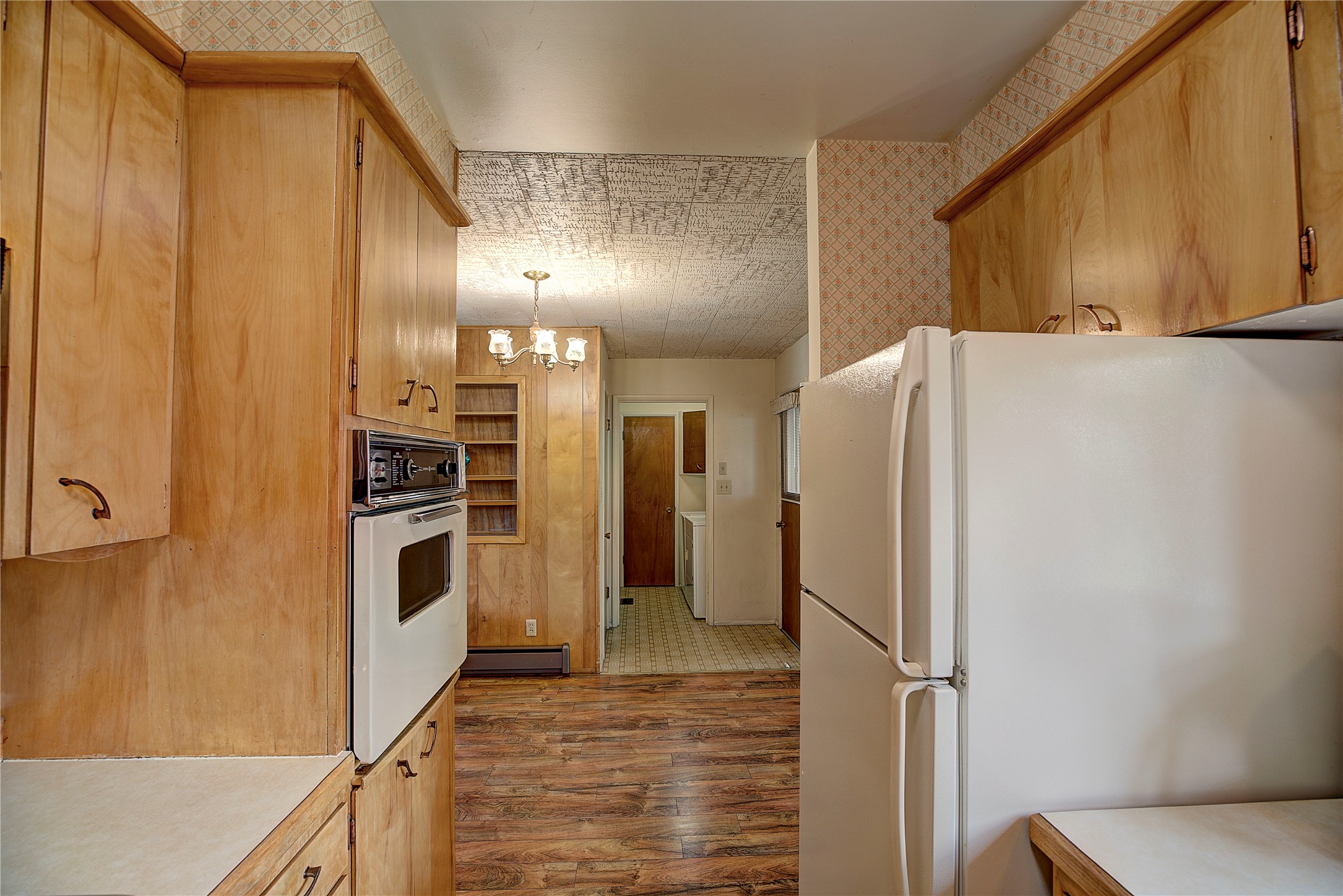 577 6th Avenue West North Property Photo 17