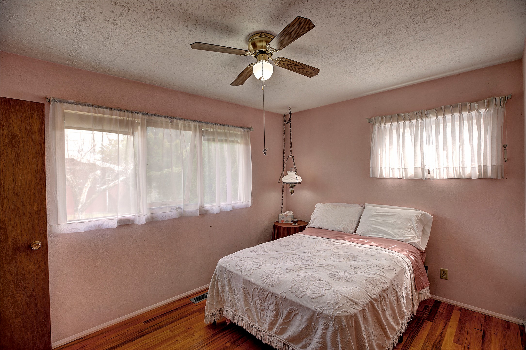 577 6th Avenue West North Property Photo 19