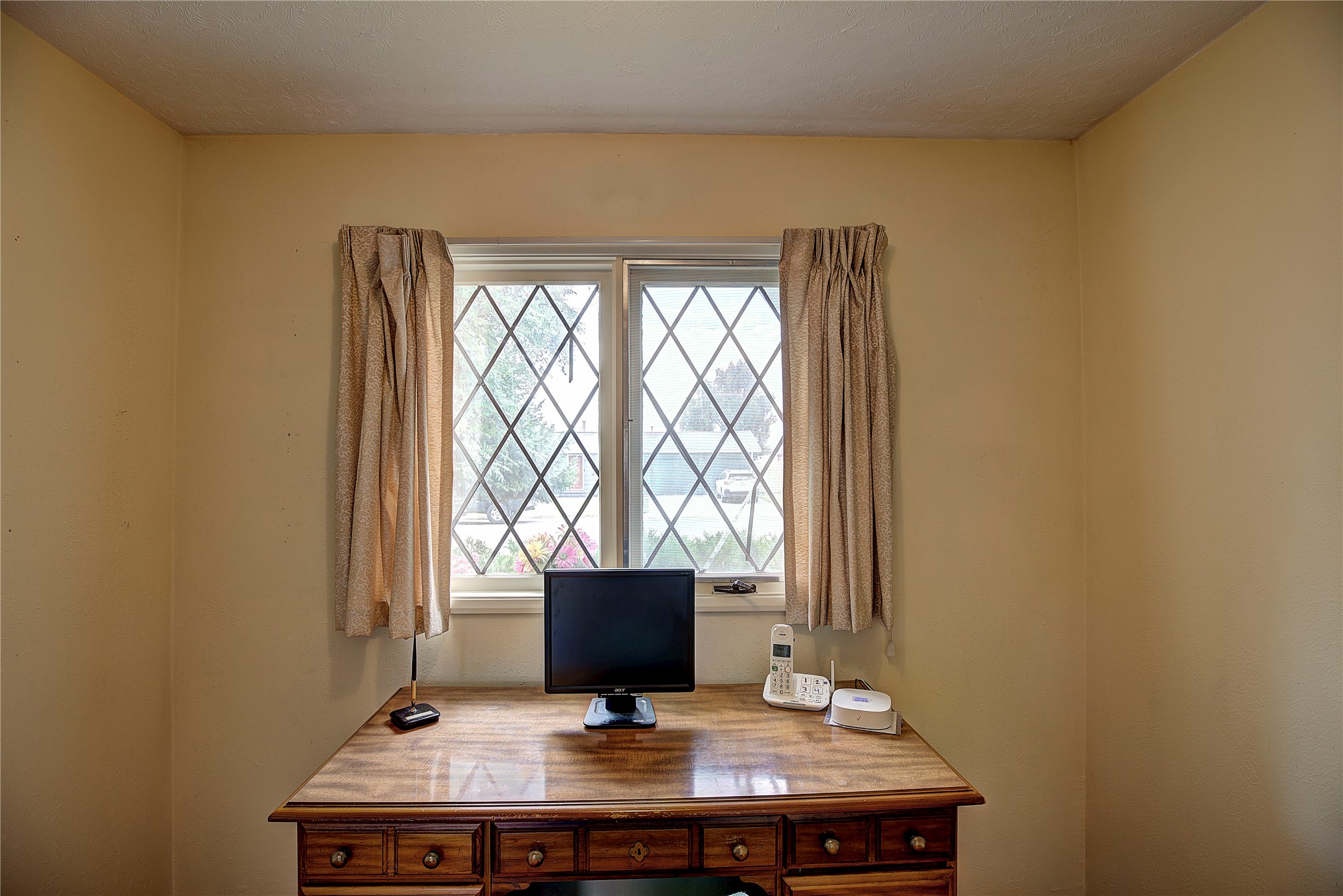 577 6th Avenue West North Property Photo 27