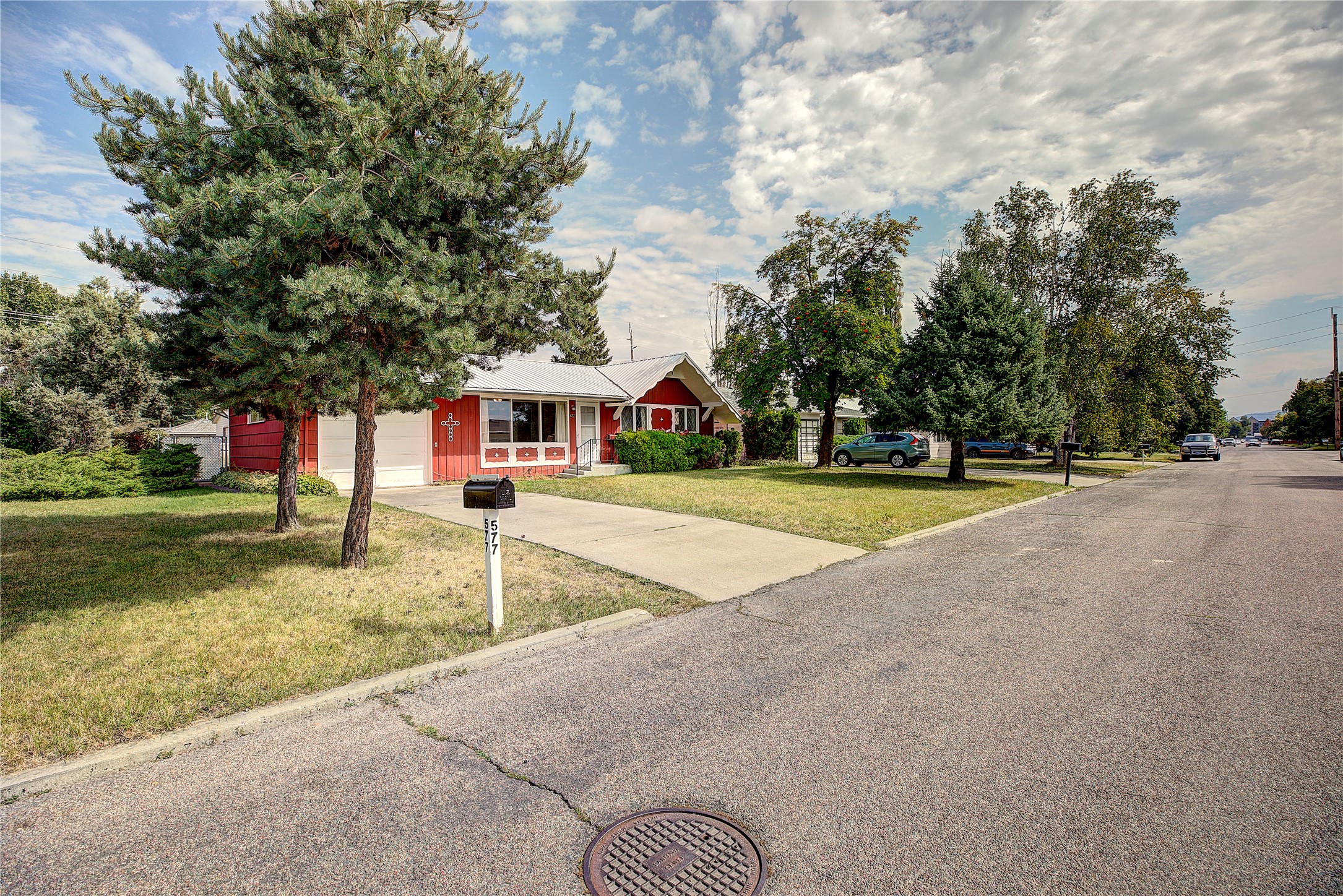 577 6th Avenue West North Property Photo 43